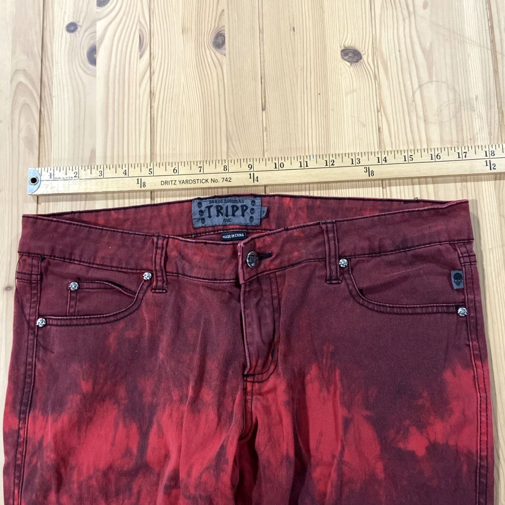 Tripp NYC VINTAGE? No. Tripp NYC Black Red Tie Dye Skinny Pant Jean size 5 Goth Alternative Rave Grunge Size 27" / US 4 / IT 40 - 6 Thumbnail