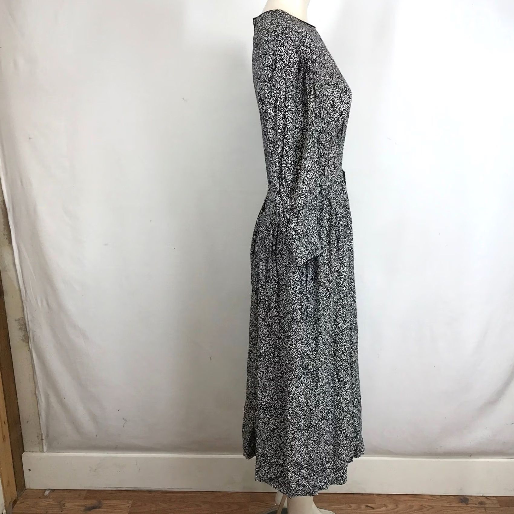 Vintage VINTAGE Lanz Originals Floral Print Midi Dress Size 10 Black Long Sleeve Womens Size L / US 10 / IT 46 - 4 Thumbnail