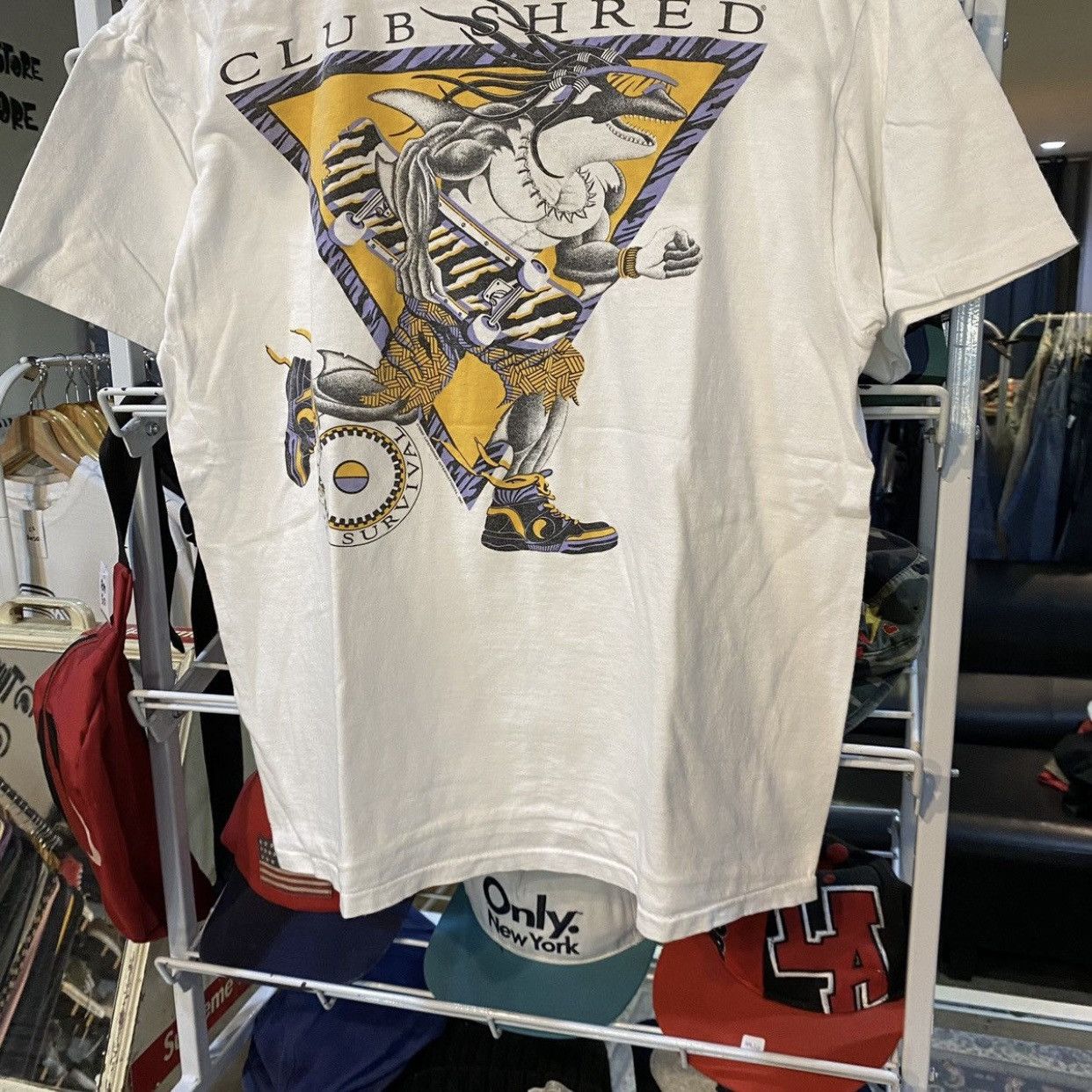 Vintage Vintage 90s Club Shred Shark Graphic T-Shirt - White - L Size US L / EU 52-54 / 3 - 4 Thumbnail