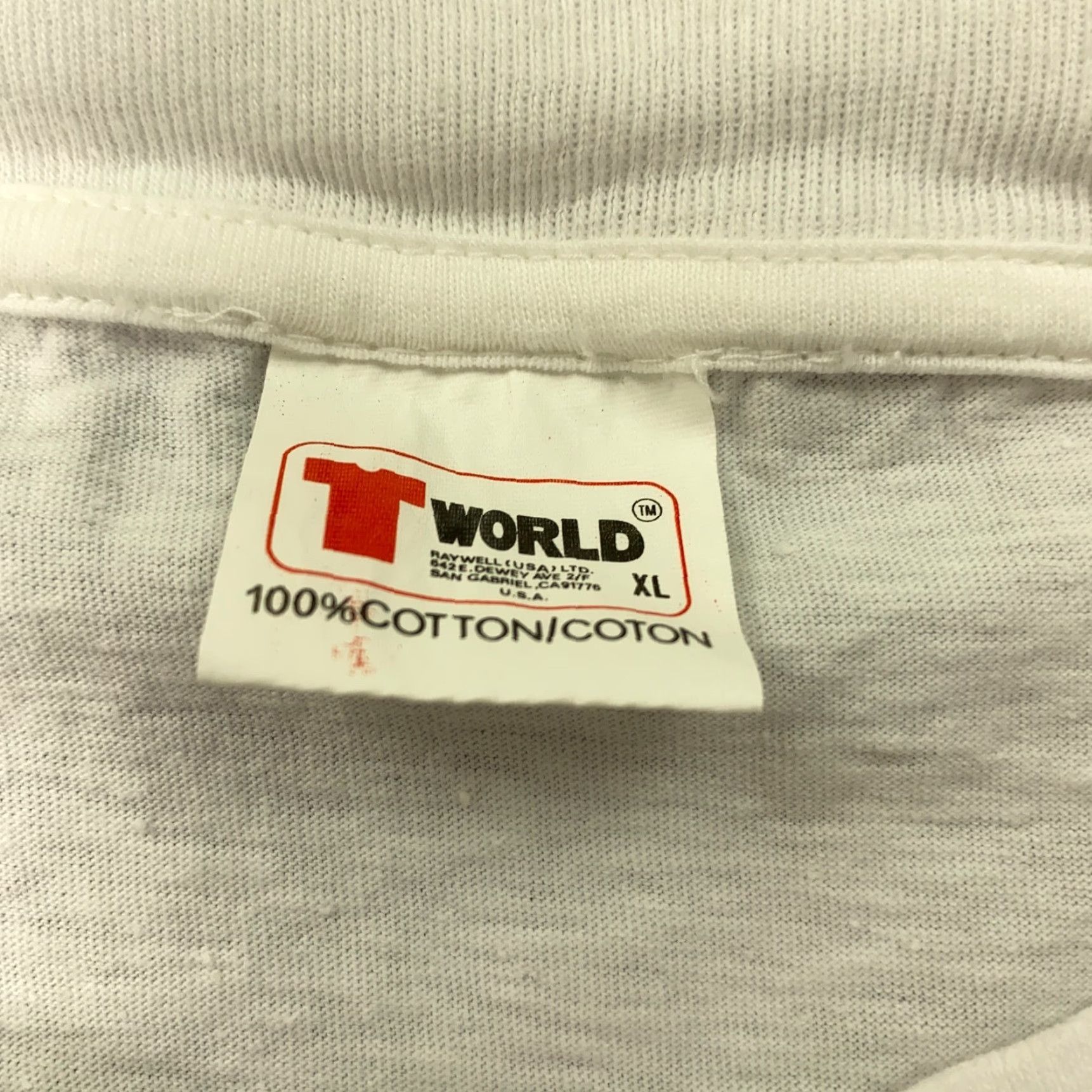 Vintage VINTAGE T World California Style T-Shirt Men XL White 90s Retro Casual Short Sleeve Size US XL / EU 56 / 4 - 7 Thumbnail