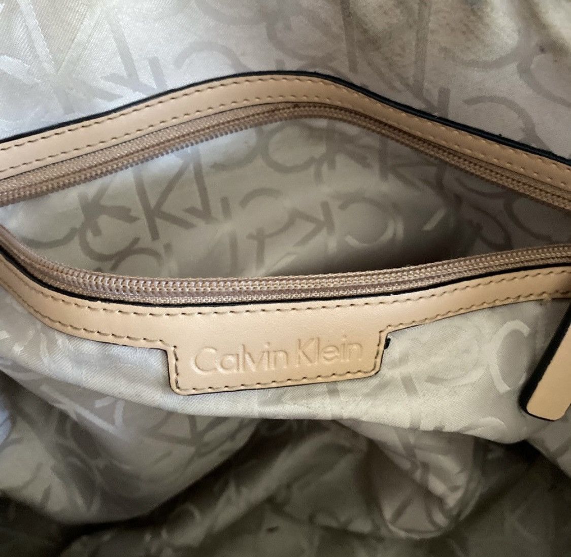Calvin Klein CALVIN KLEIN LEATHER CK LOGO SATCHEL PURSE HANDBAG Size ONE SIZE - 7 Thumbnail