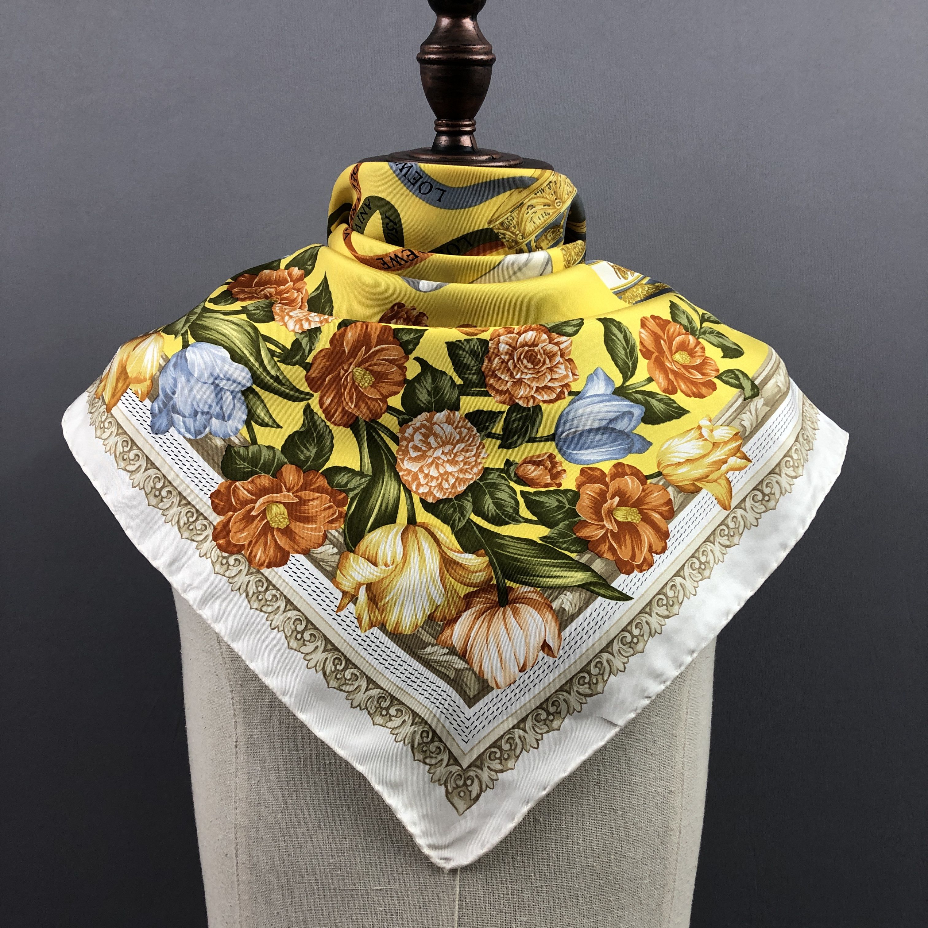 Loewe × Vintage Vintage Loewe SILK Scarf Un Globo En Aranjuez Stole Wraps Size ONE SIZE - 2 Thumbnail