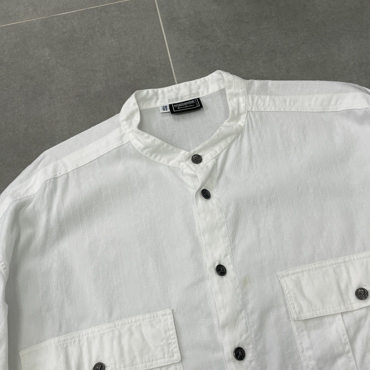 Versace × Vintage Vintage Gianni Versace Versus Button Shirt Size 38/52 Size US L / EU 52-54 / 3 - 11 Thumbnail