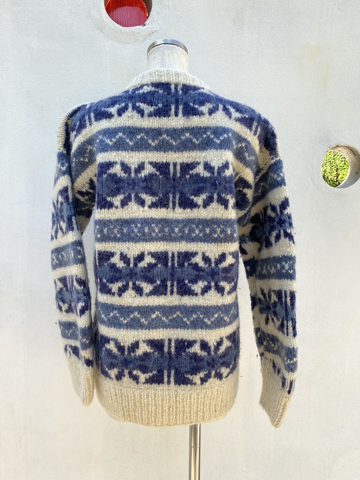 Designer × Vintage ARTESANIAS ECUADOR Blue and Cream Nordic Knit Sweater Size US S / EU 44-46 / 1 - 13 Thumbnail