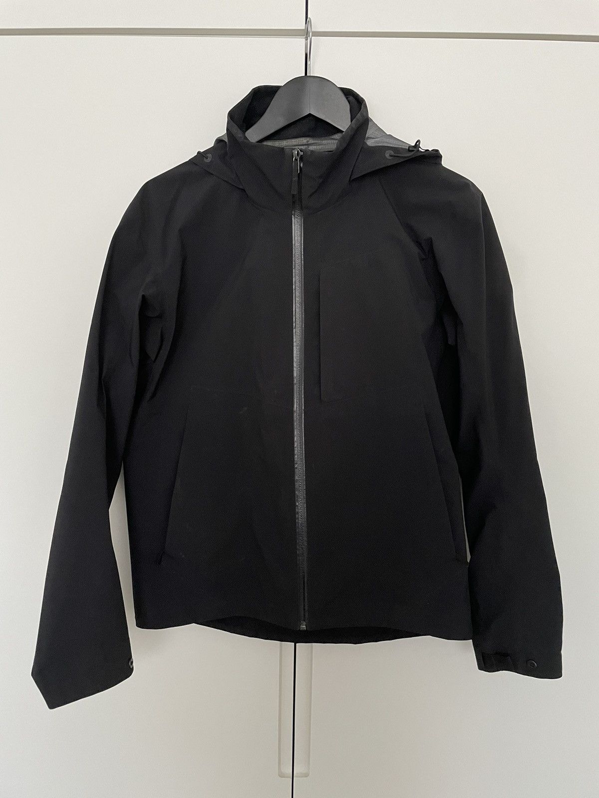ARCTERYX VEILANCE  achrom jacket ブラック Arc'teryx Veilance Achrom Is Jacket, $1,141 | farfetch.com