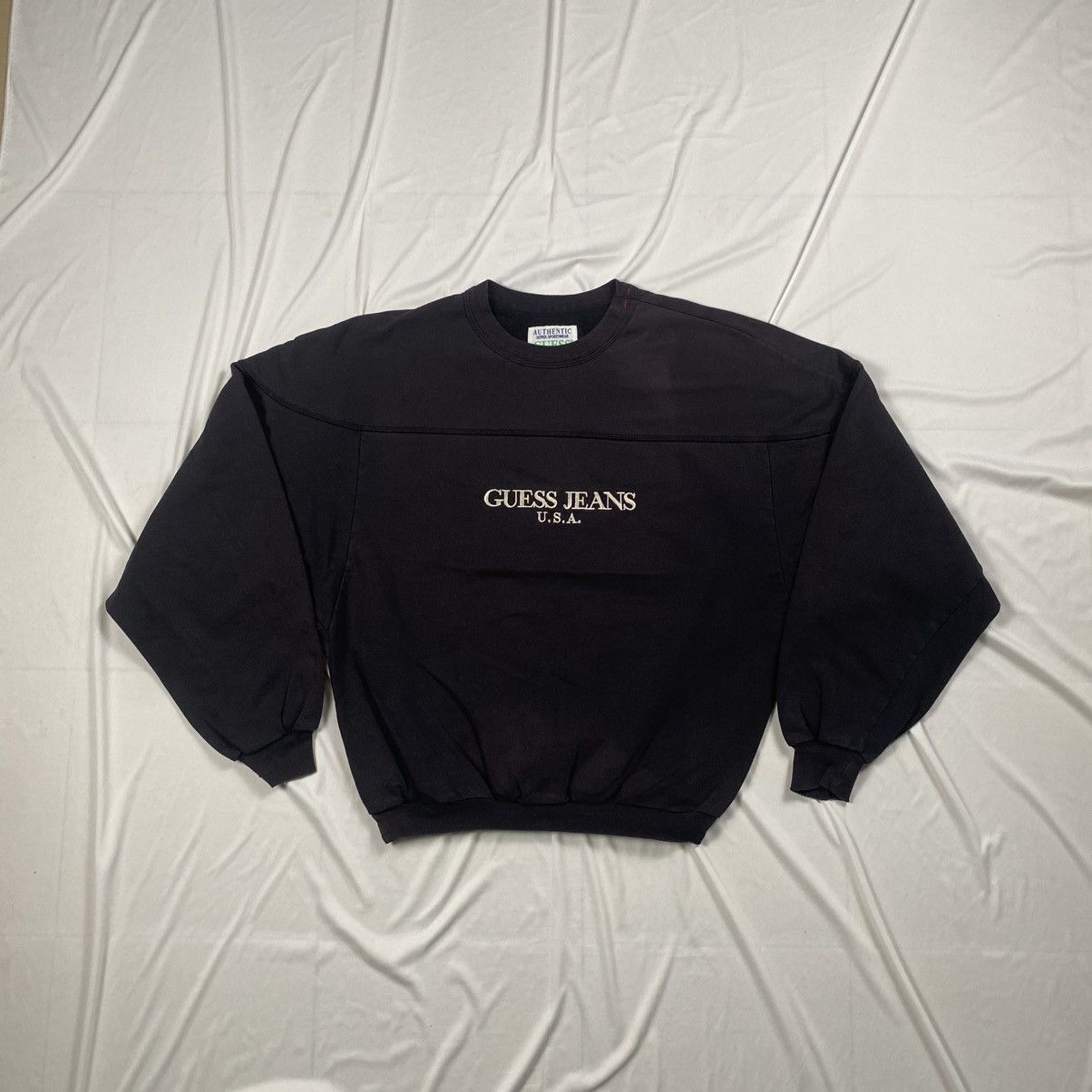 Guess Vintage 90s Guess Boxy Sunfaded Crewnexk Size US L / EU 52-54 / 3 - 1 Thumbnail