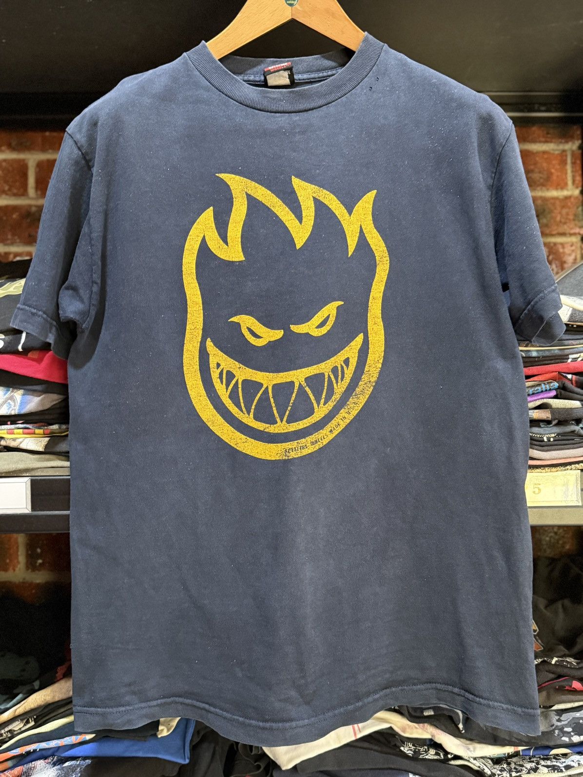 Spitfire Thrashed Vintage Spitfire Wheels Skateboard Faded Tee Size US M / EU 48-50 / 2 - 1 Thumbnail