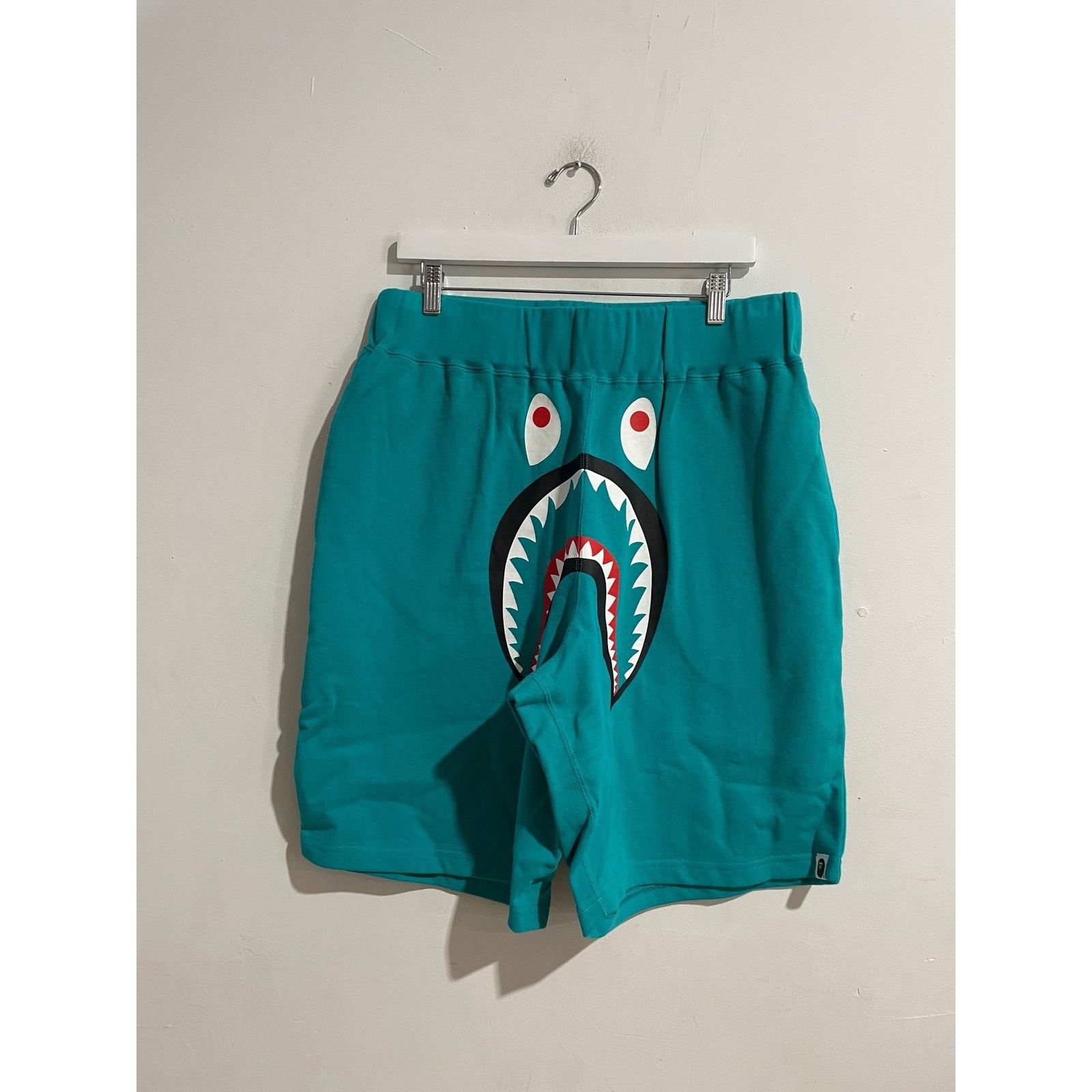 Bape BAPE SHARK TEAL SWEATSHORT SIZE LARGE NEW Size US 32 / EU 48 - 1 Thumbnail