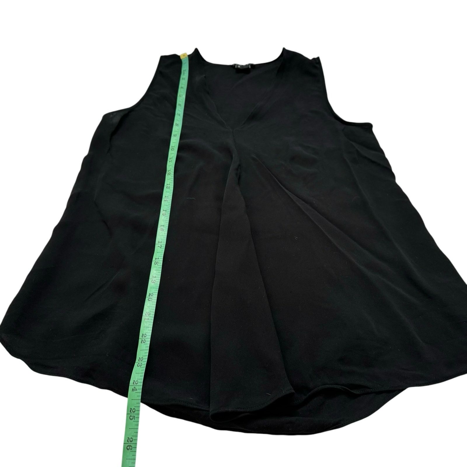 Theory THEORY Meighlan Black Sleeveless Silk Top Small Women V-neck Size S / US 4 / IT 40 - 9 Thumbnail