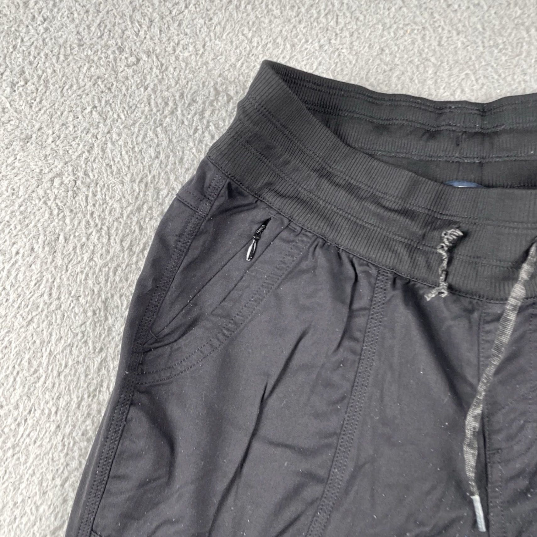 The North Face VINTAGE The North Face Outdoor Women’s S Athletic Capri Pants Black Packable Quick Dry Size 28" / US 6 / IT 42 - 3 Thumbnail
