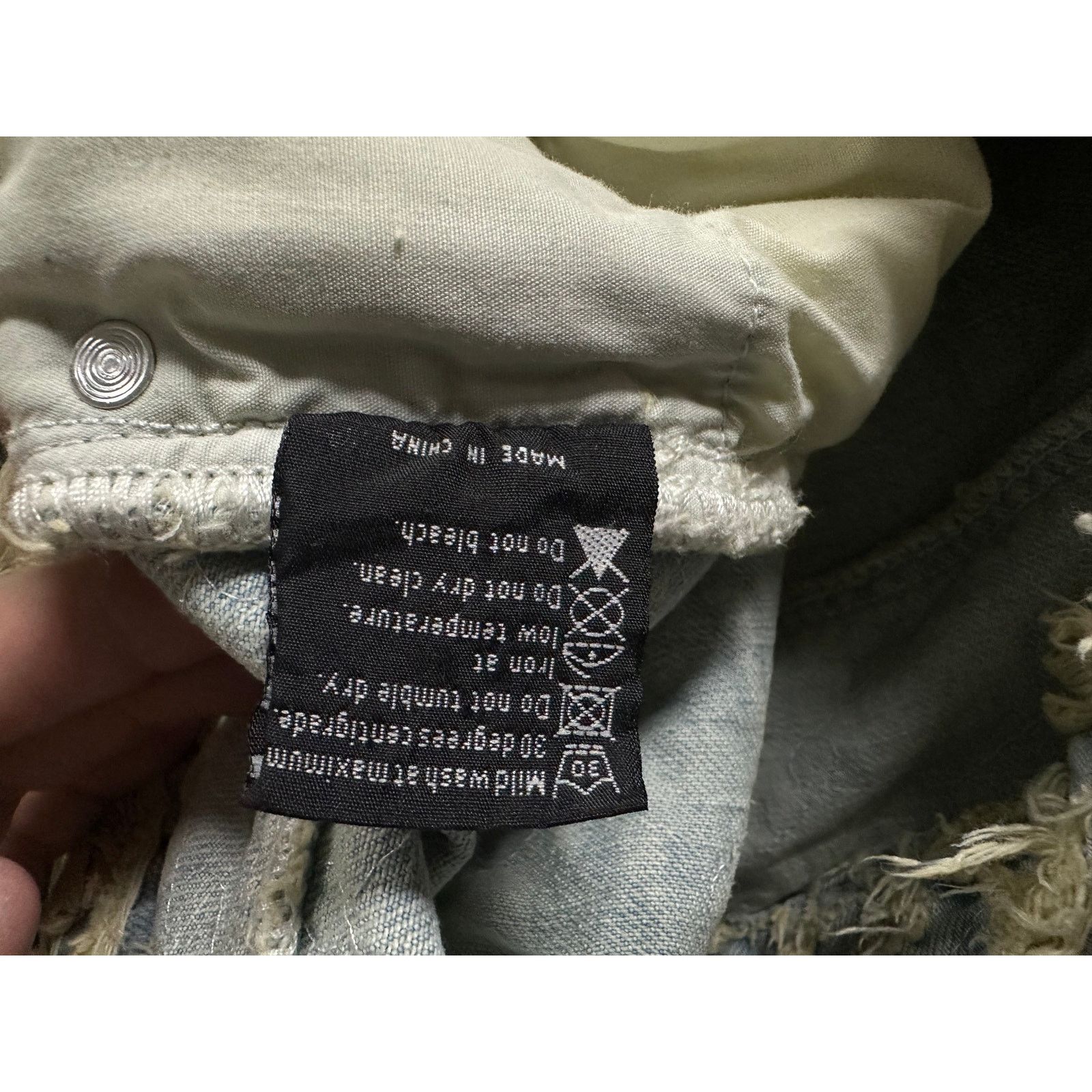 Who Decides War WDW Husk Distressed Denim Size 28 New Size US 28 / EU 44 - 3 Thumbnail