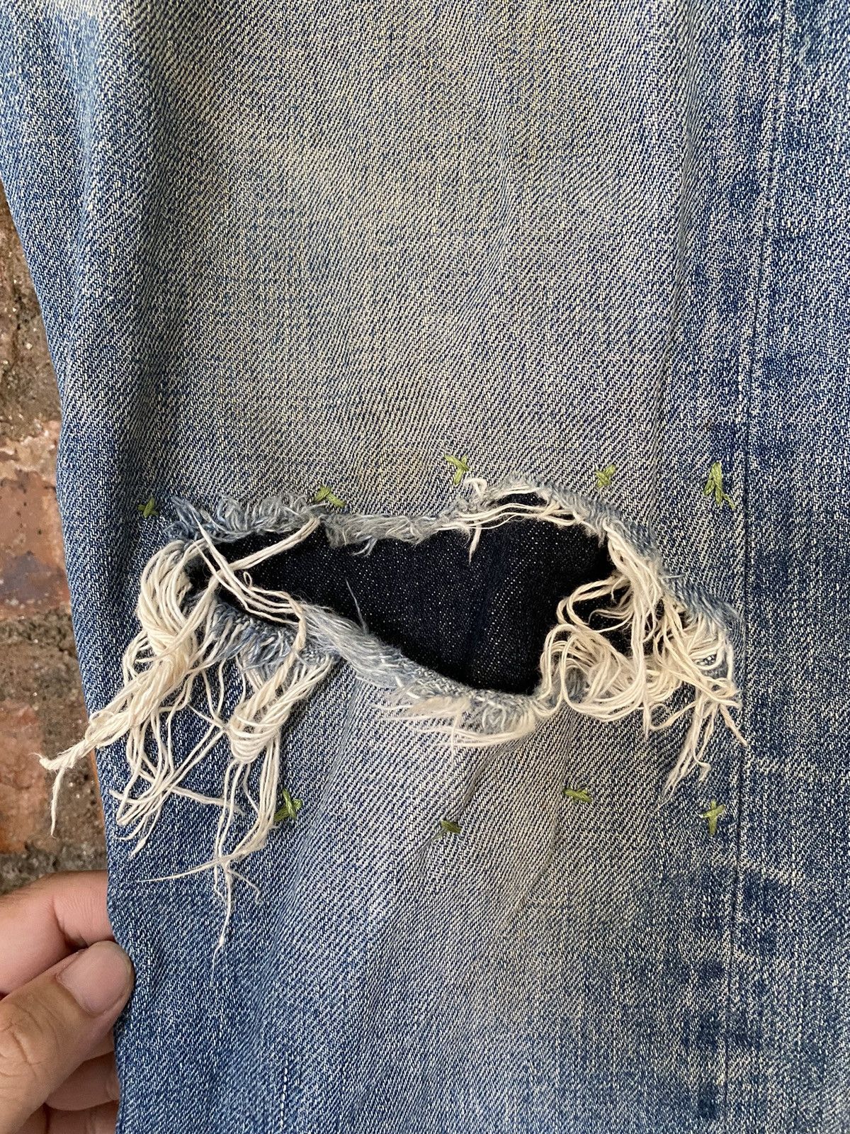 Lad Musician 2000s Nonactive Distressed Dirty Whisker selvedge denim Size US 31 - 13 Thumbnail
