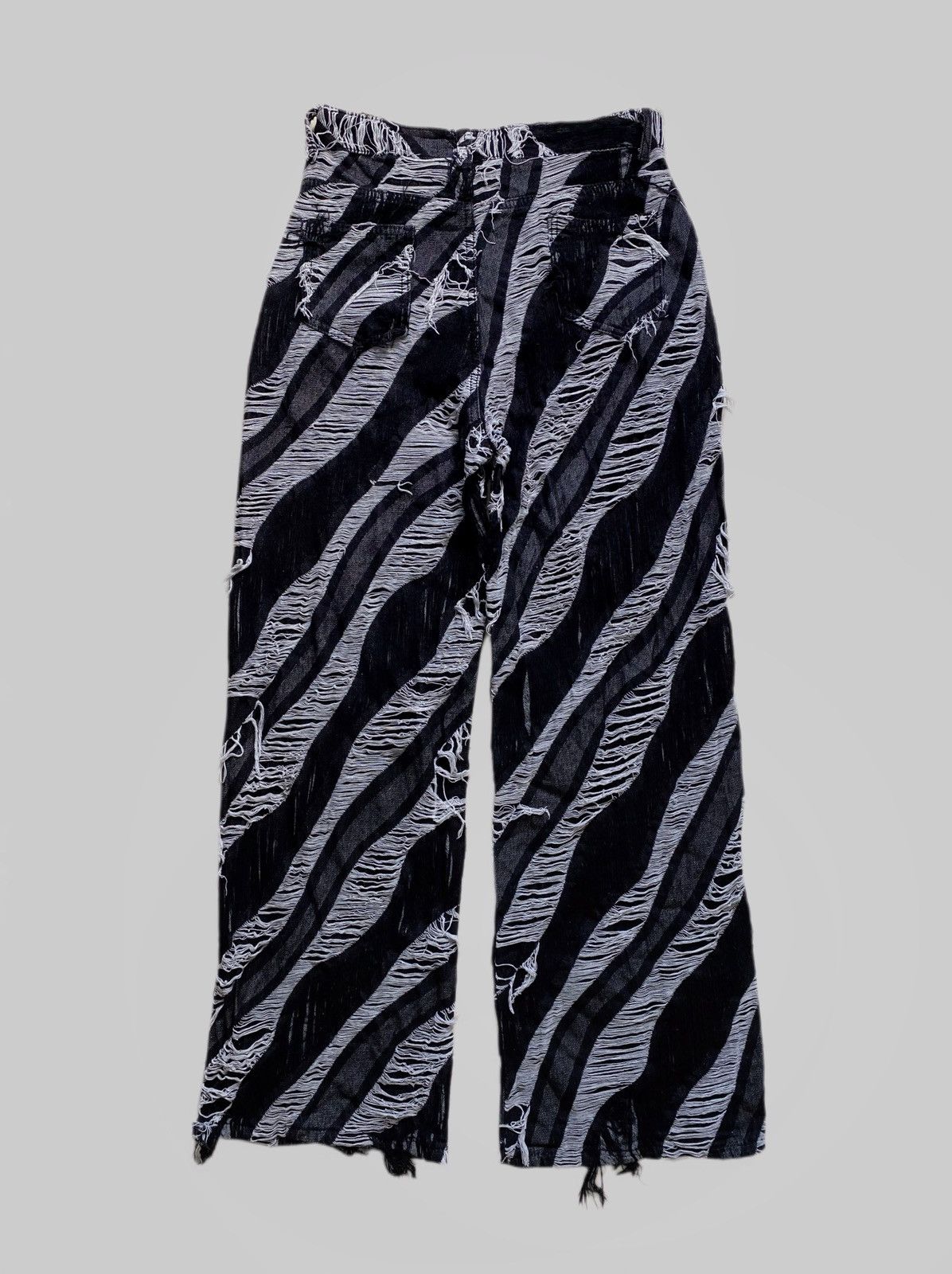 Japanese Brand Shredded Diagonal Stripe Wide-Leg Deconstructed Jeans Size US 30 / EU 46 - 11 Thumbnail
