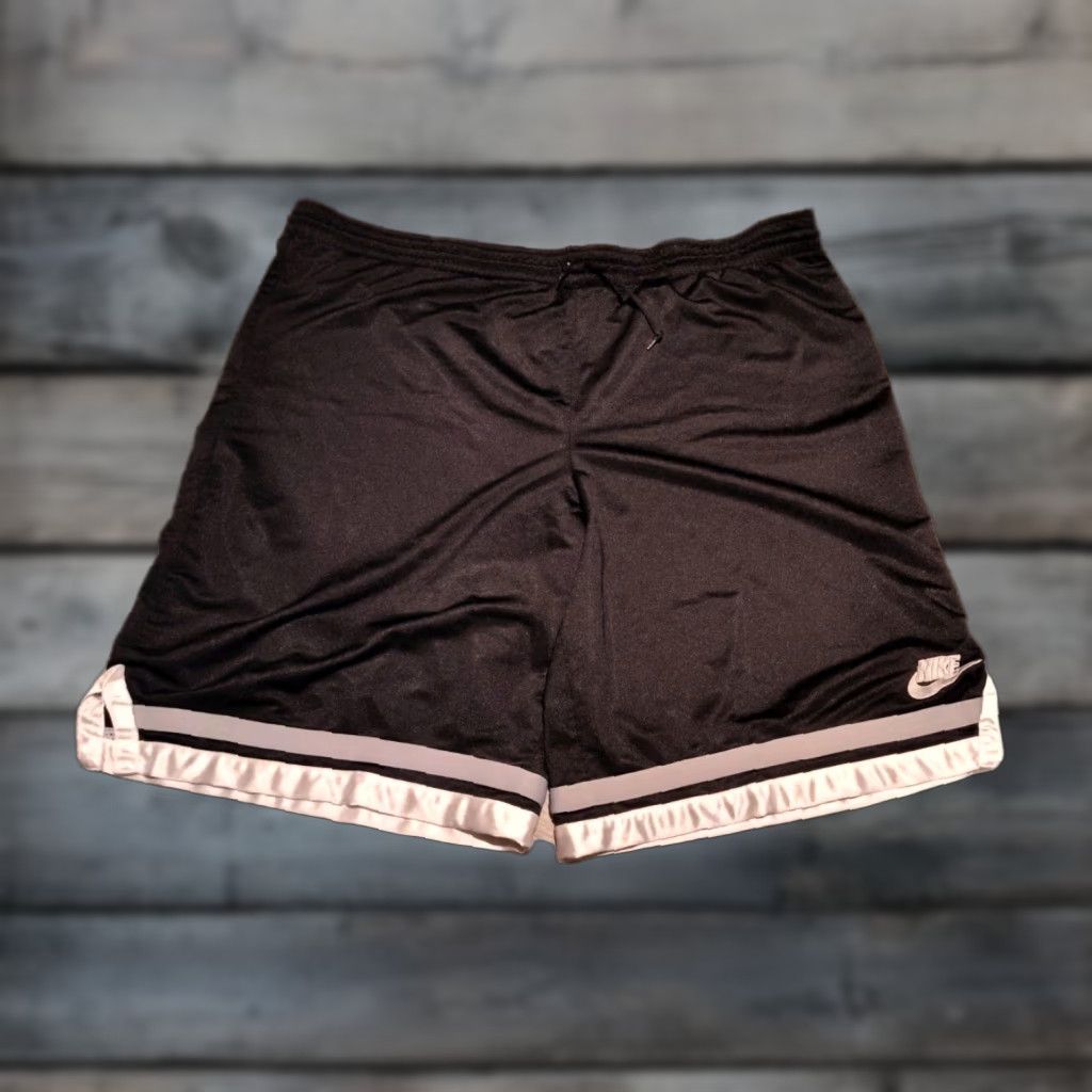 Nike Vintage Nike Basketball Shorts Baggy Y2K Gray Black Reversible XXL Men's Size US 36 / EU 52 - 1 Thumbnail