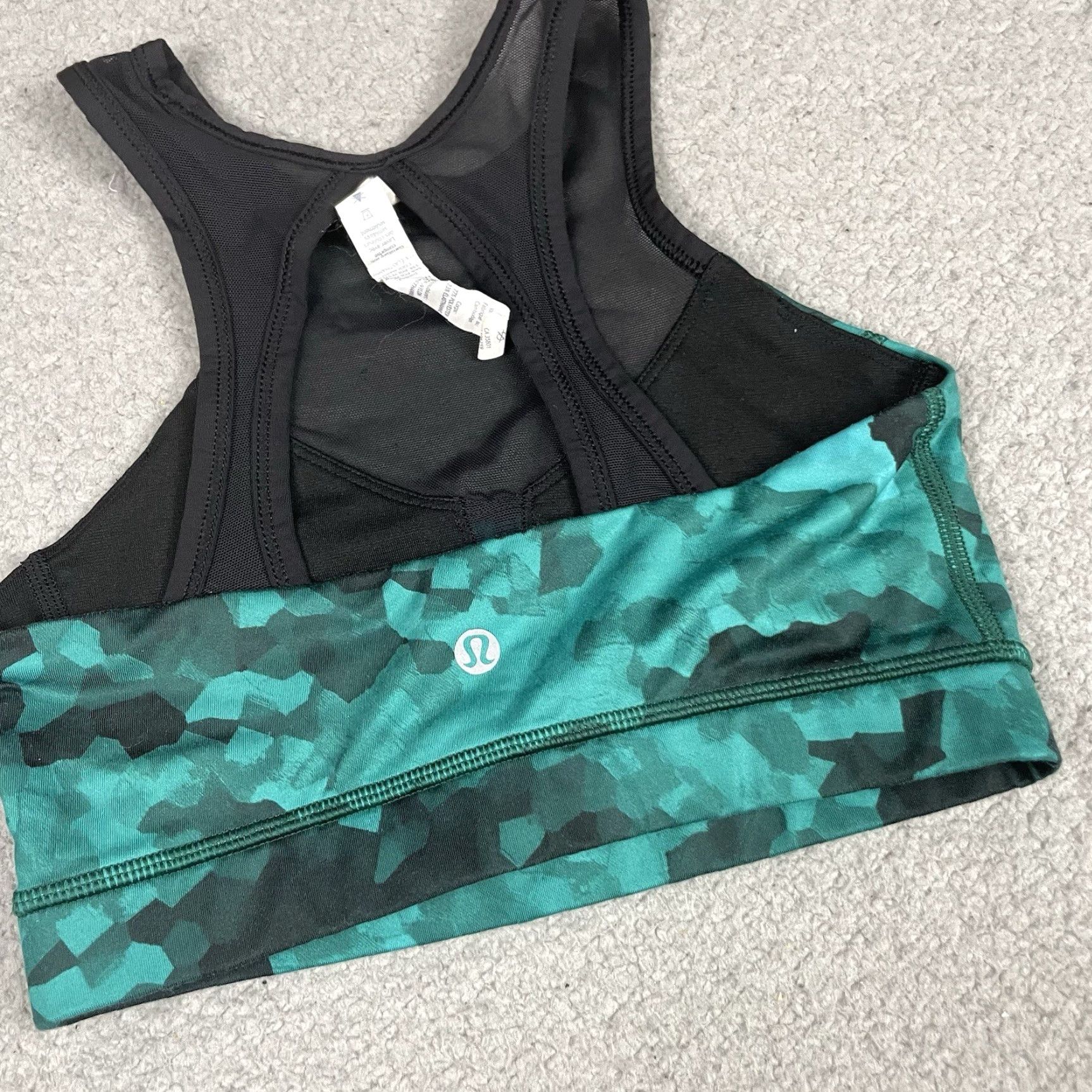 Lululemon VINTAGE Lululemon Sports Bra Womens 2 Green Racerback Sleeveless Compression Lace Run Sports Bra Size ONE SIZE - 7 Thumbnail