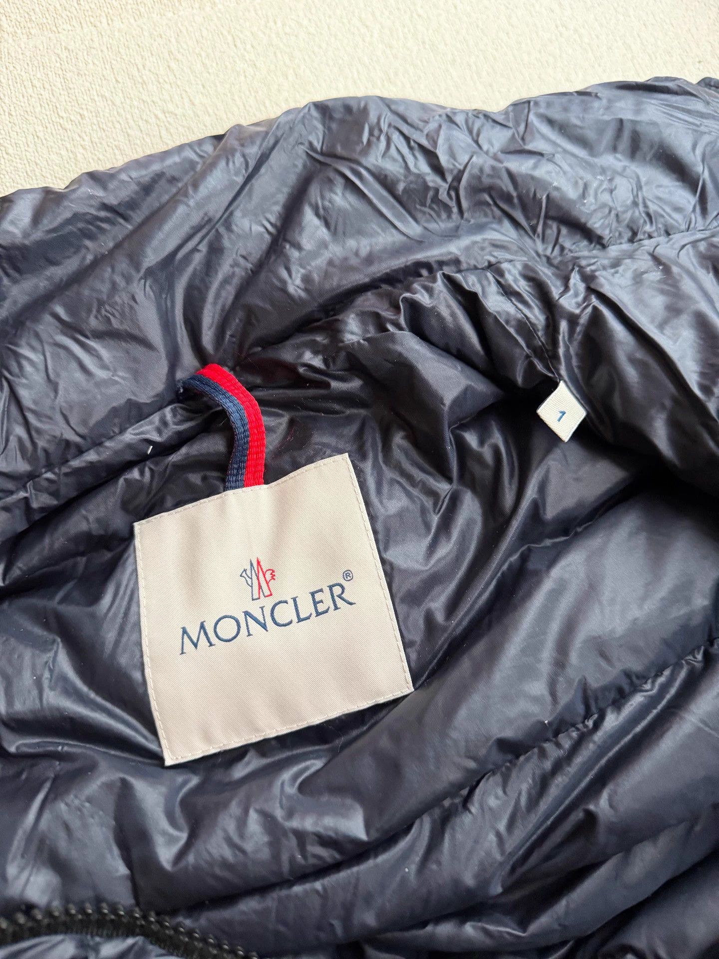 Moncler Moncler Navy Size 1 Down Jacket Mint Size US S / EU 44-46 / 1 - 6 Thumbnail