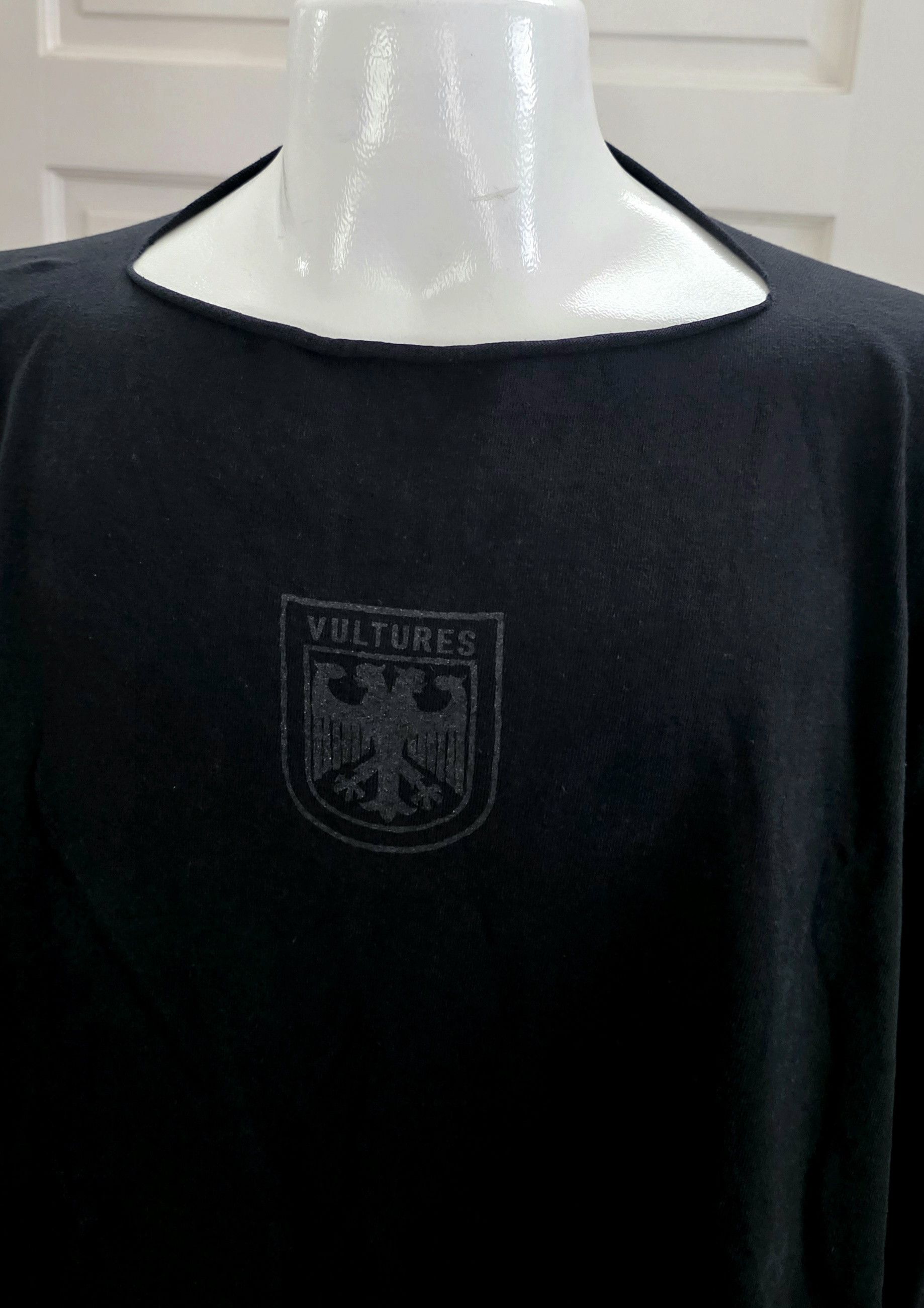 Yeezy Kanye West Yeezy Vultures Shirt Size 3 XL Black short Sleeve Size US XL / EU 56 / 4 - 2 Thumbnail