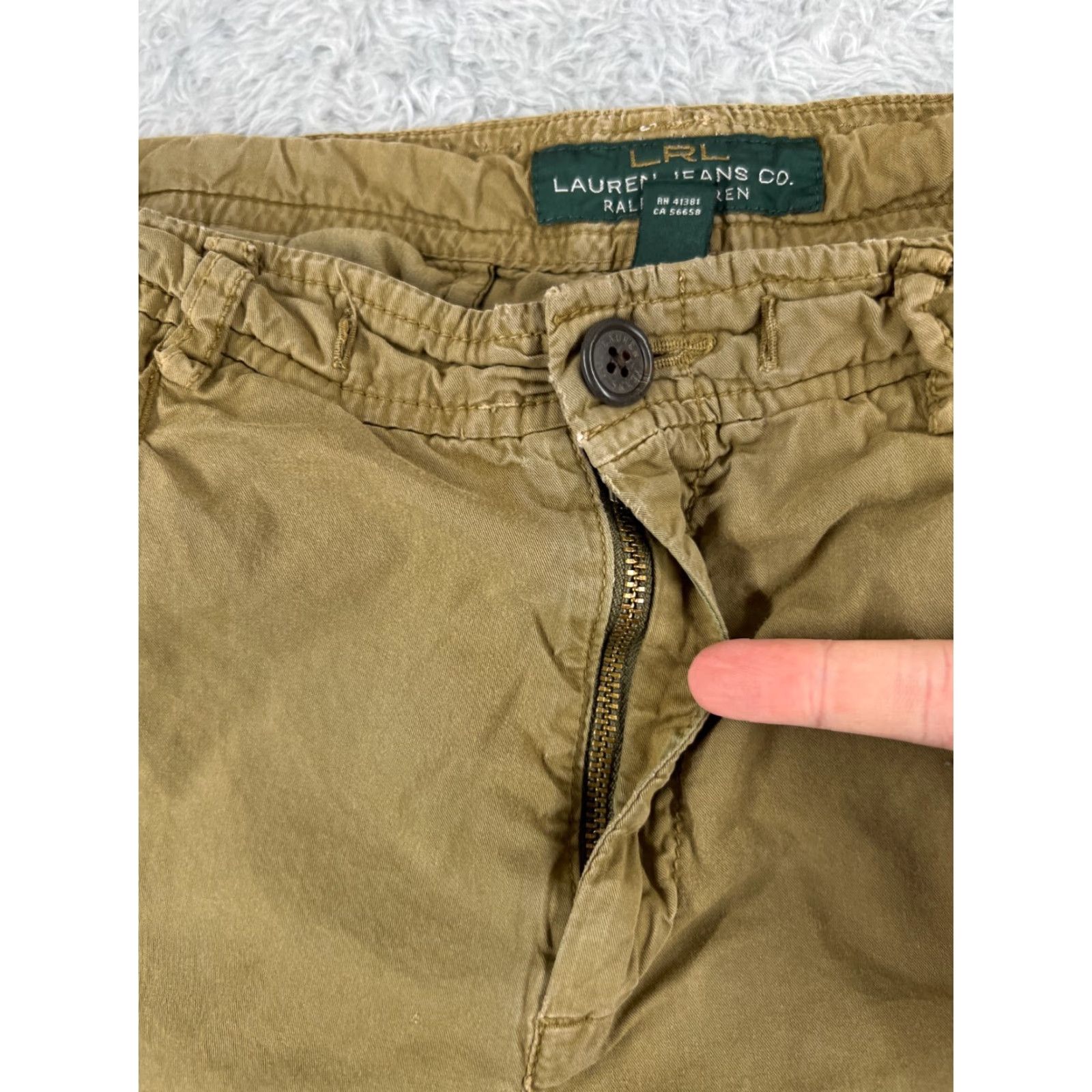 Ralph Lauren Lauren Ralph Lauren Women's Chino Shorts Size 12 Beige Cotton 6" Inseam Activewear Size 34" / US 12 / IT 48 - 6 Thumbnail