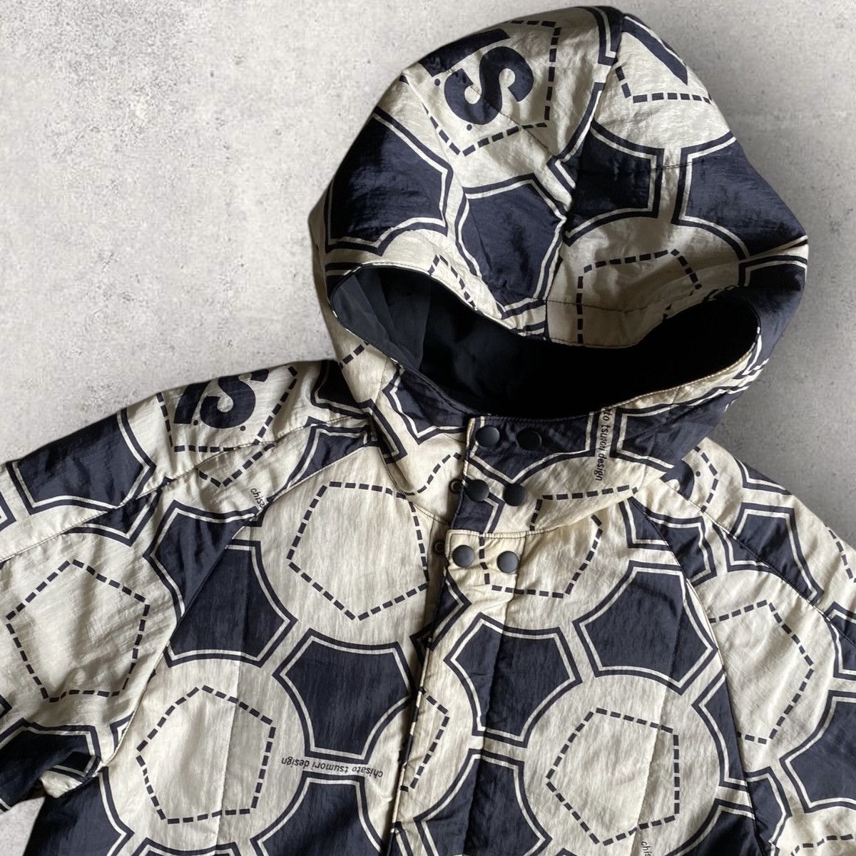 Issey Miyake × Tsumori Chisato × Vintage Vintage IS Sport Chisato Design Soccer Club Nylon Reversible Size US M / EU 48-50 / 2 - 4 Thumbnail