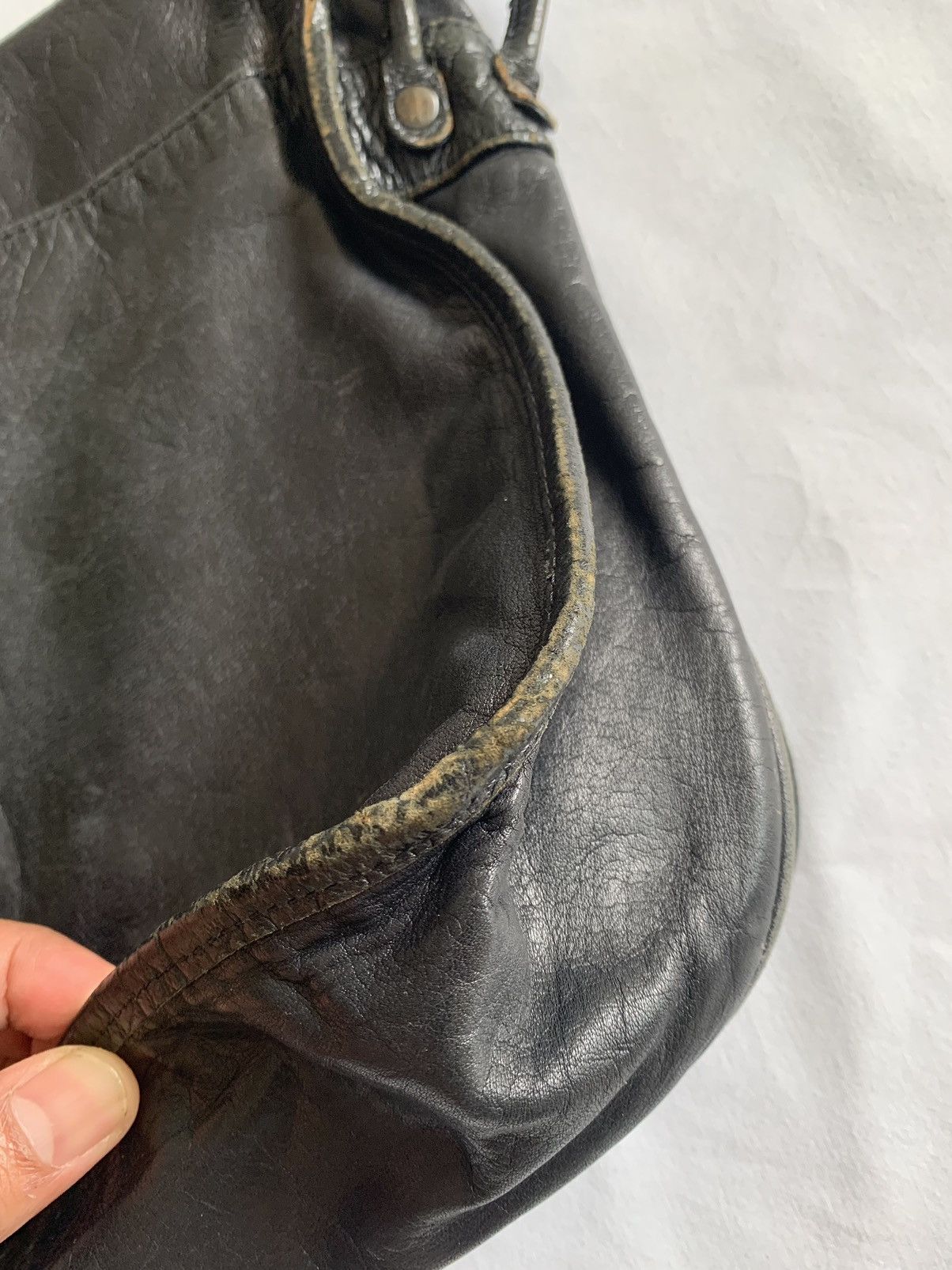 Moschino VINTAGE MOSCHINO BLACK LEATHER SLING BAG Size ONE SIZE - 15 Thumbnail