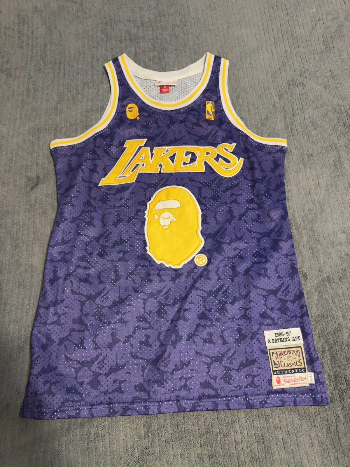 BAPE x Mitchell & Ness LA Lakers Jersey Size S (Small)