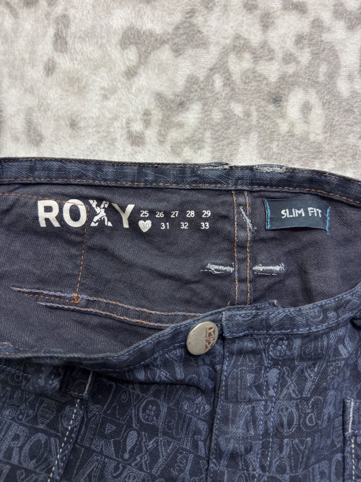 Quicksilver Vintage Roxy Monogram Graphic Bush Pants Low Rise Denim Size 32" / US 10 / IT 46 - 15 Thumbnail