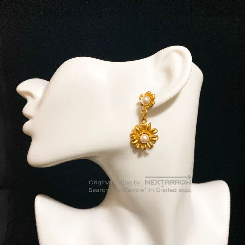 Kenzo kenzo Vintage Pearl Daisy Earrings Size ONE SIZE - 2 Thumbnail