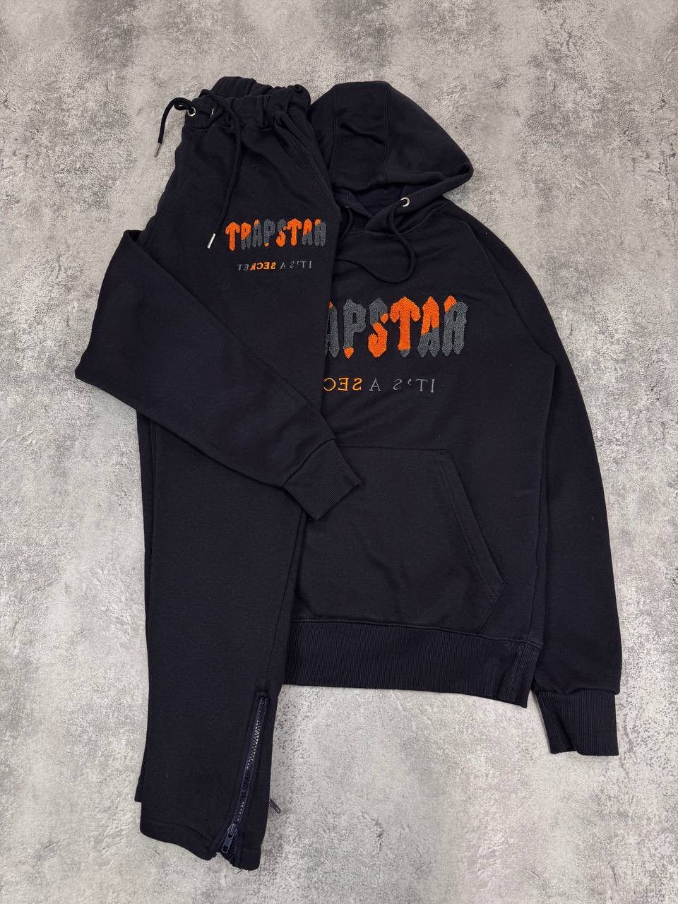 Trapstar London Trapstar Men's Tracksuit Hoodie And Joggers Navy Logo Set Size US M / EU 48-50 / 2 - 1 Thumbnail