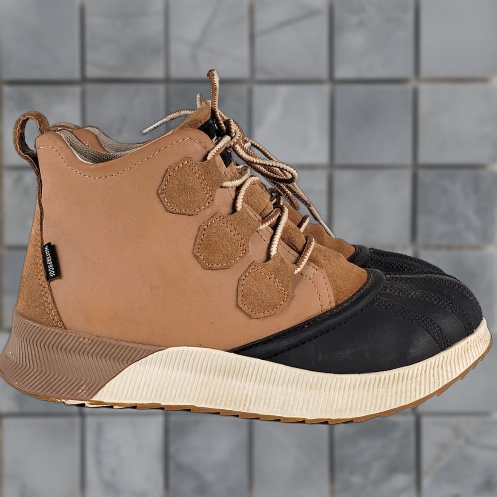 Vintage RIHERO Women Boot Out 'N About Classic Waterproof Winter Brown Leather Sherpa Lined Rubber Sole 7/38 Shoes Size US 5 / IT 35 - 1 Thumbnail