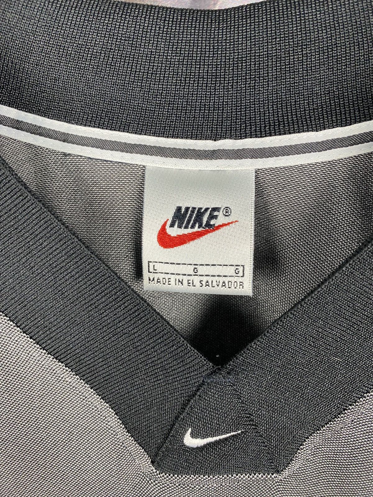 Vintage Men’s Nike Team Sports Long Sleeve Shirt Sportswear Size L Size US L / EU 52-54 / 3 - 7 Thumbnail