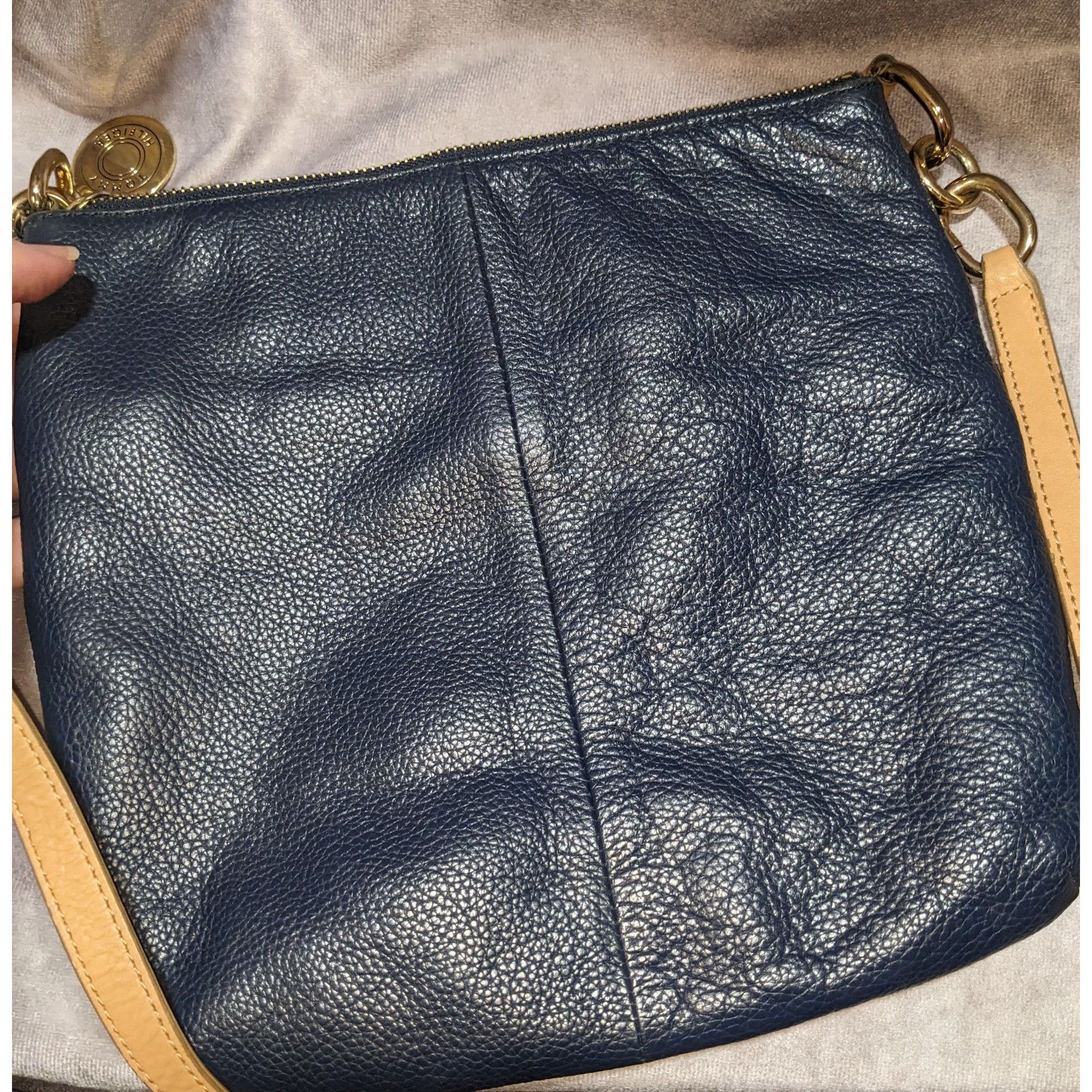 Tommy Hilfiger Preppy Tommy Hilfiger Navy Blue Leather Crossbody Bag With G Size ONE SIZE - 7 Thumbnail