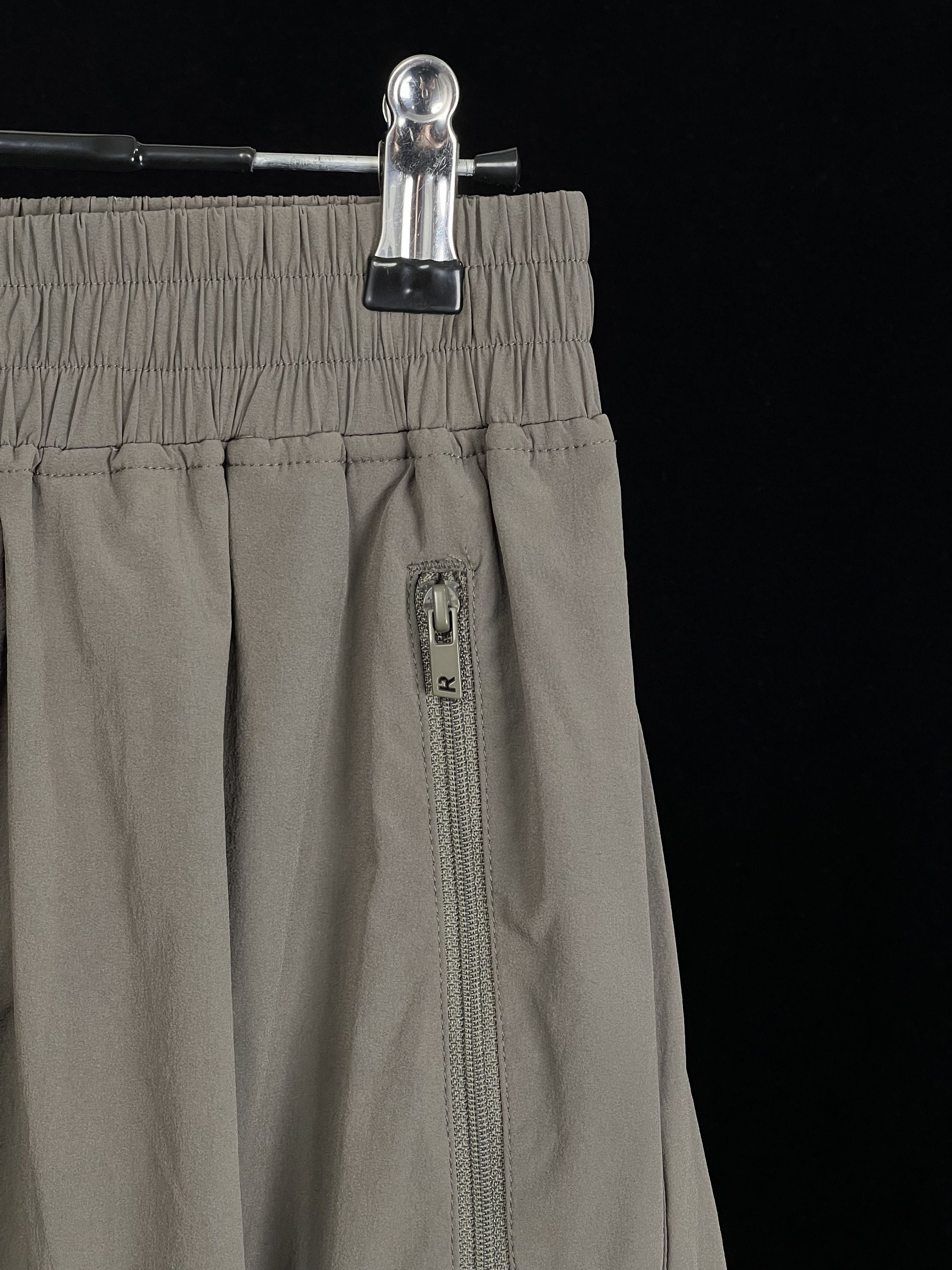 Represent Clo. 247 Cargo Bermuda Shorts Size M Size US 32 / EU 48 - 6 Thumbnail