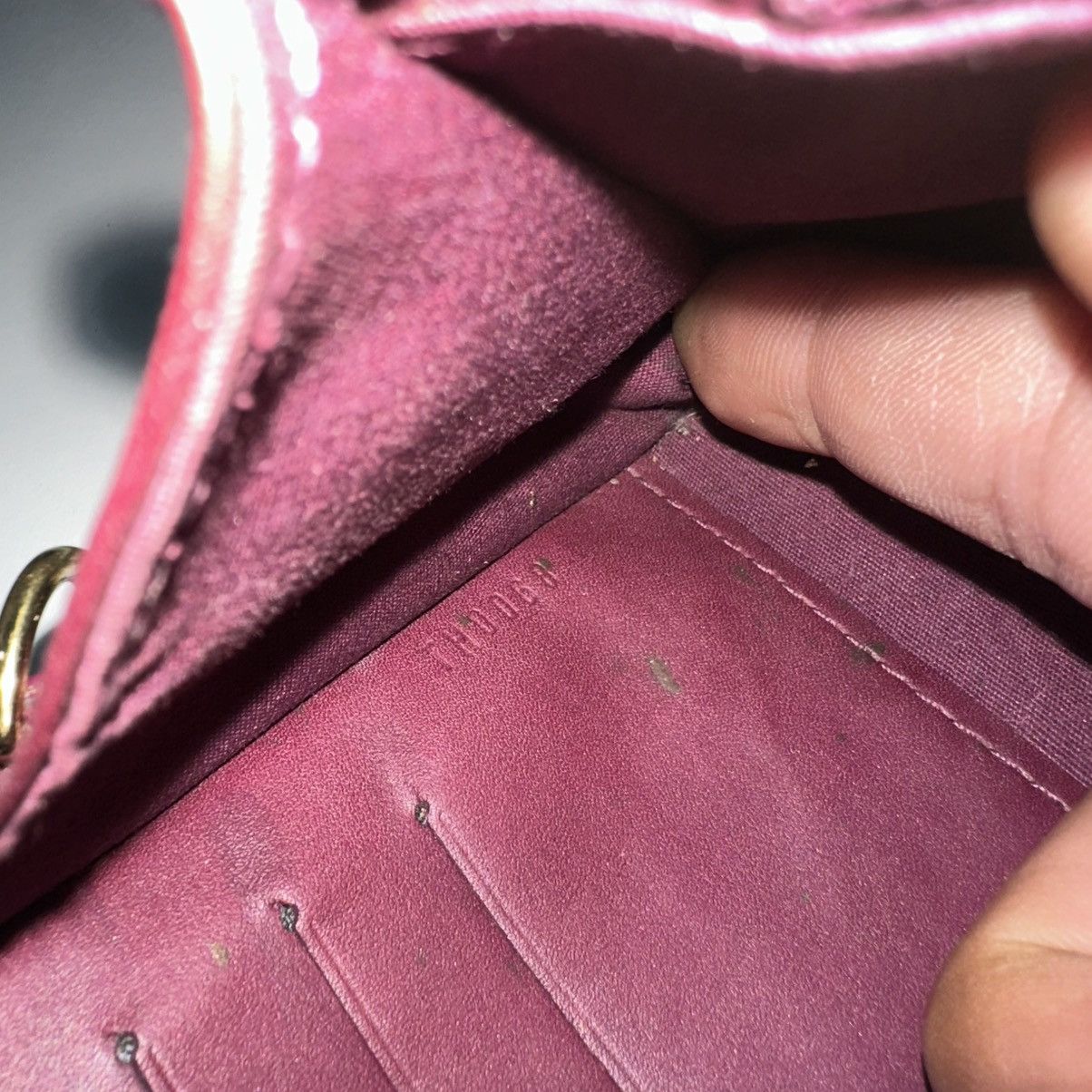 Louis Vuitton ‼️LASTDROP‼️LOUIS VUITTON AMARANTE VERNIS SUNSET BOULEVARD BAG Size ONE SIZE - 13 Thumbnail