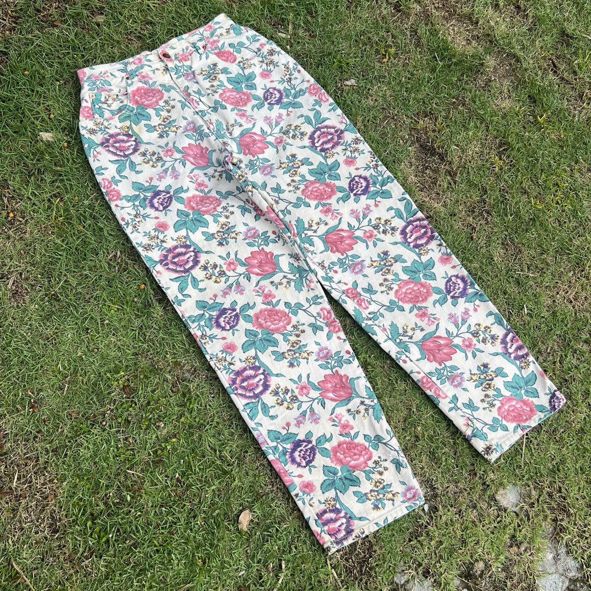 Japanese Brand “VINTAGE” FULL PRINT FLORAL DENIM JEANS STATEMENT PIECE Size US 28 / EU 44 - 2 Thumbnail