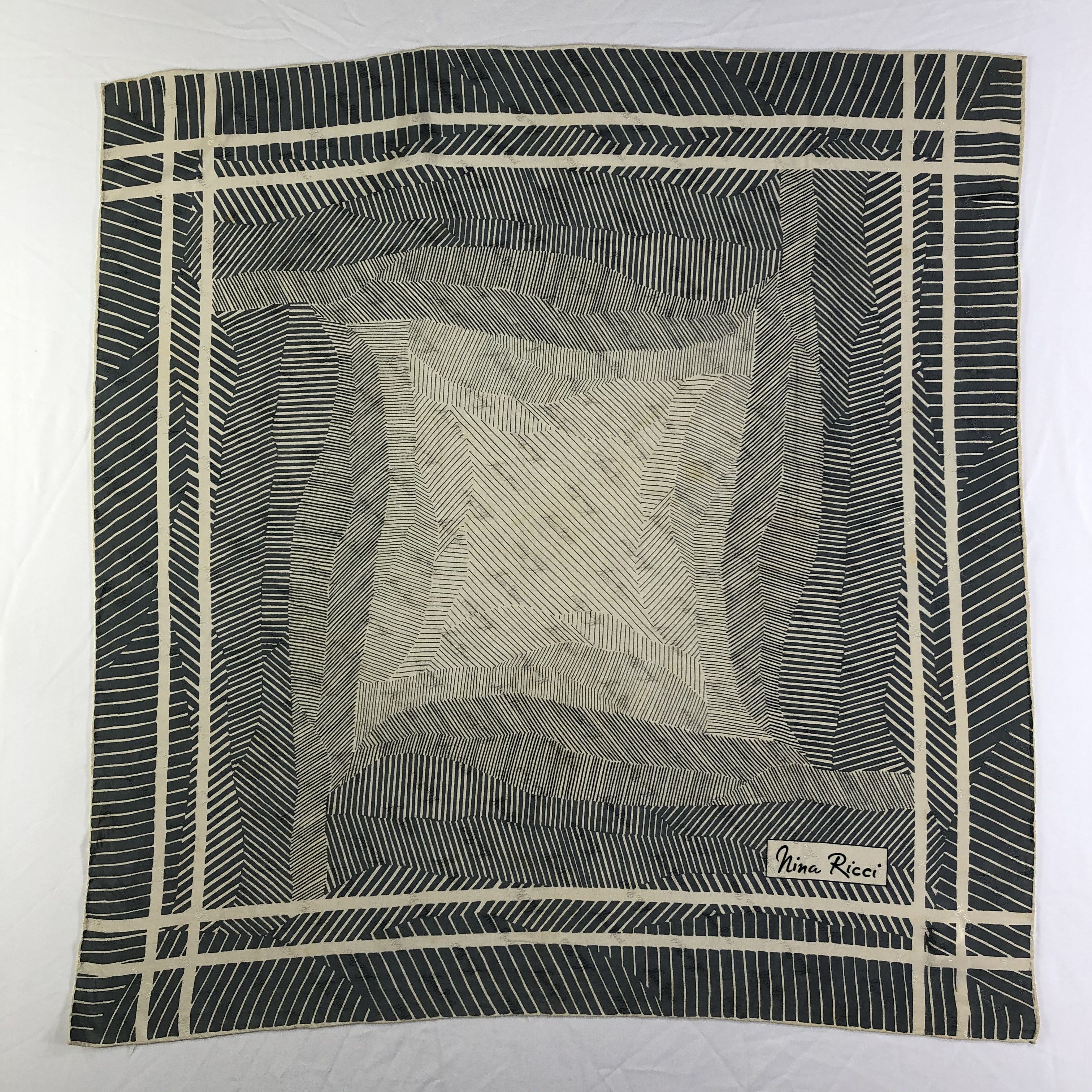 Vintage Vintage Nina Ricci Silk Scarf Size ONE SIZE - 2 Thumbnail