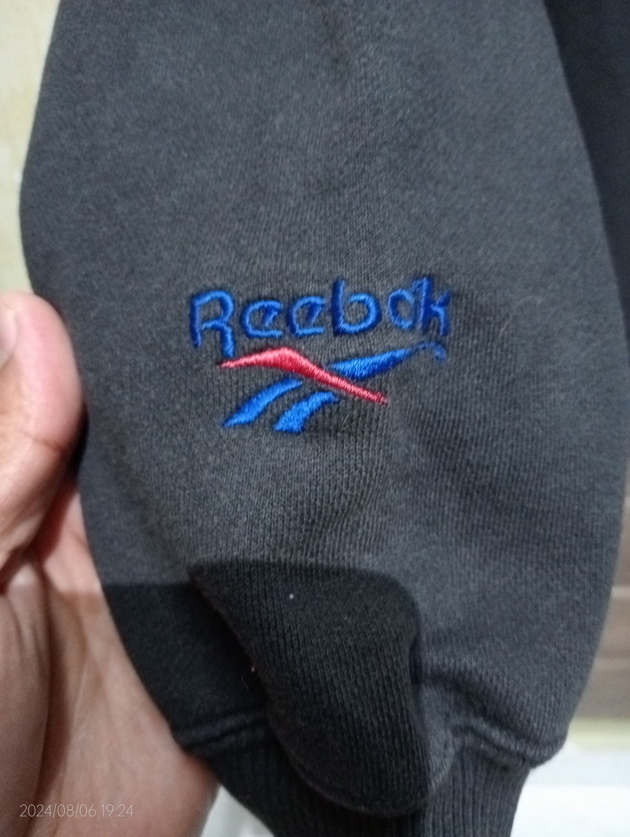 Reebok Vintage '90s Reebok Embroidery Big Logo Crewneck Sweatshirt Size US L / EU 52-54 / 3 - 12 Thumbnail