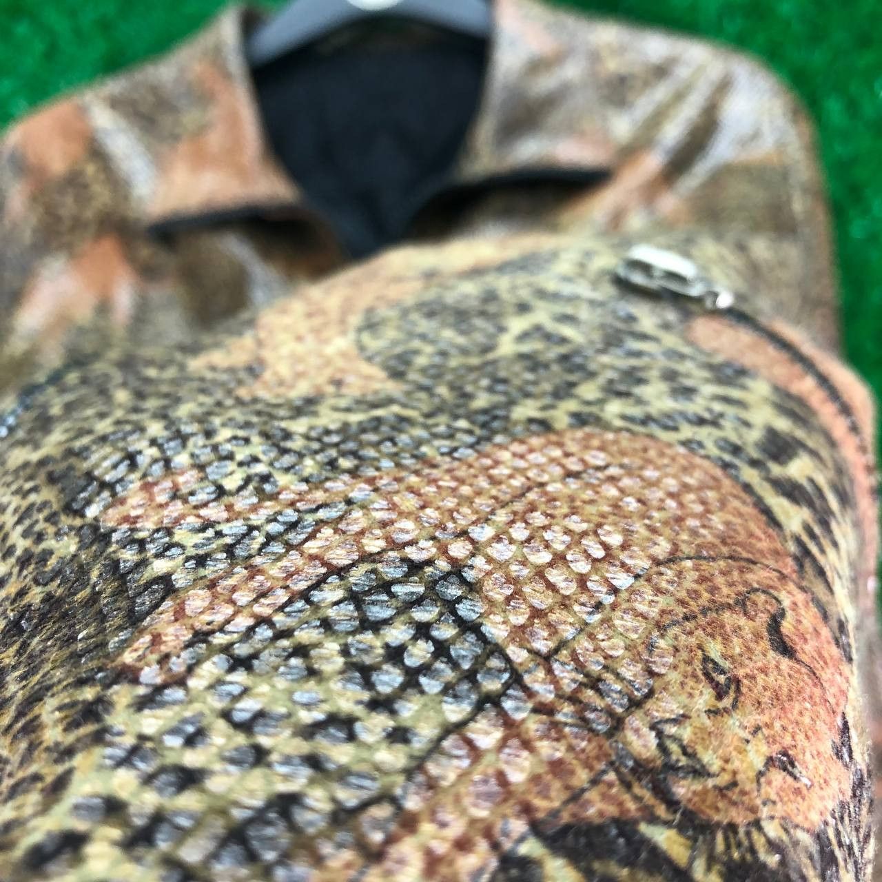 Habitat × Vintage Vintage 90's Leopard Fullprint Scaly Fabric Zipper Jacket Size S / US 4 / IT 40 - 11 Thumbnail