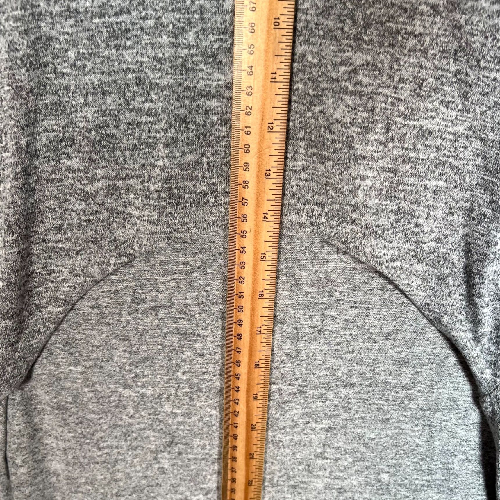 Express Express Womens XS Heather Gray Short Sleeve Knit T Shirt Top - Crew Neck, Pullover, Casual Shirt, 100% Polyester Spandex Opaque Knit Size XS / US 0-2 / IT 36-38 - 6 Thumbnail