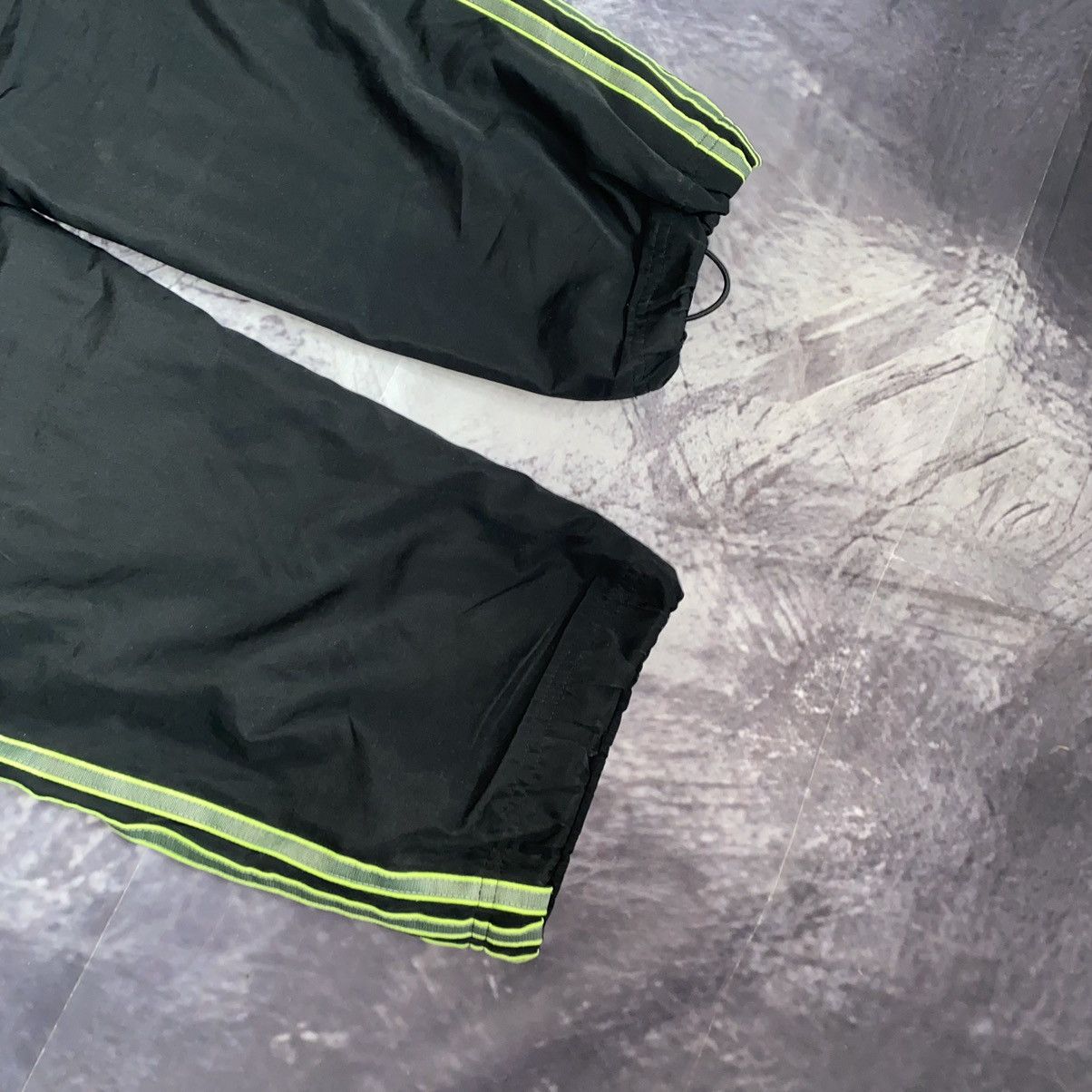 Adidas Adidas vinatge sweatpants champions league 00s y2k Size US 30 / EU 46 - 8 Thumbnail
