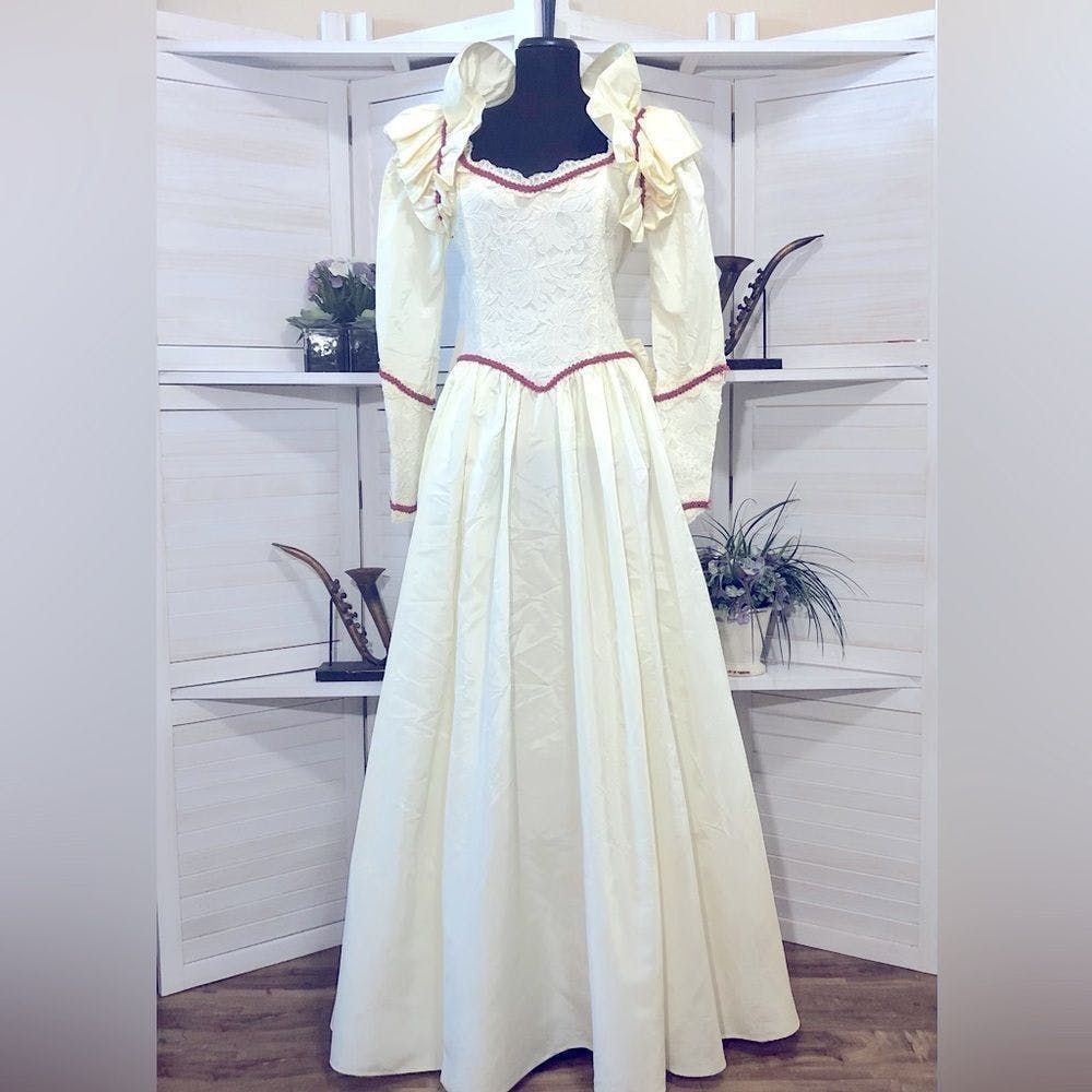 image of Vintage Vtge 70's Jessica Mcclintock Gunne Sax Boho Wedding Dress S in Cream, Women's (Size Small)