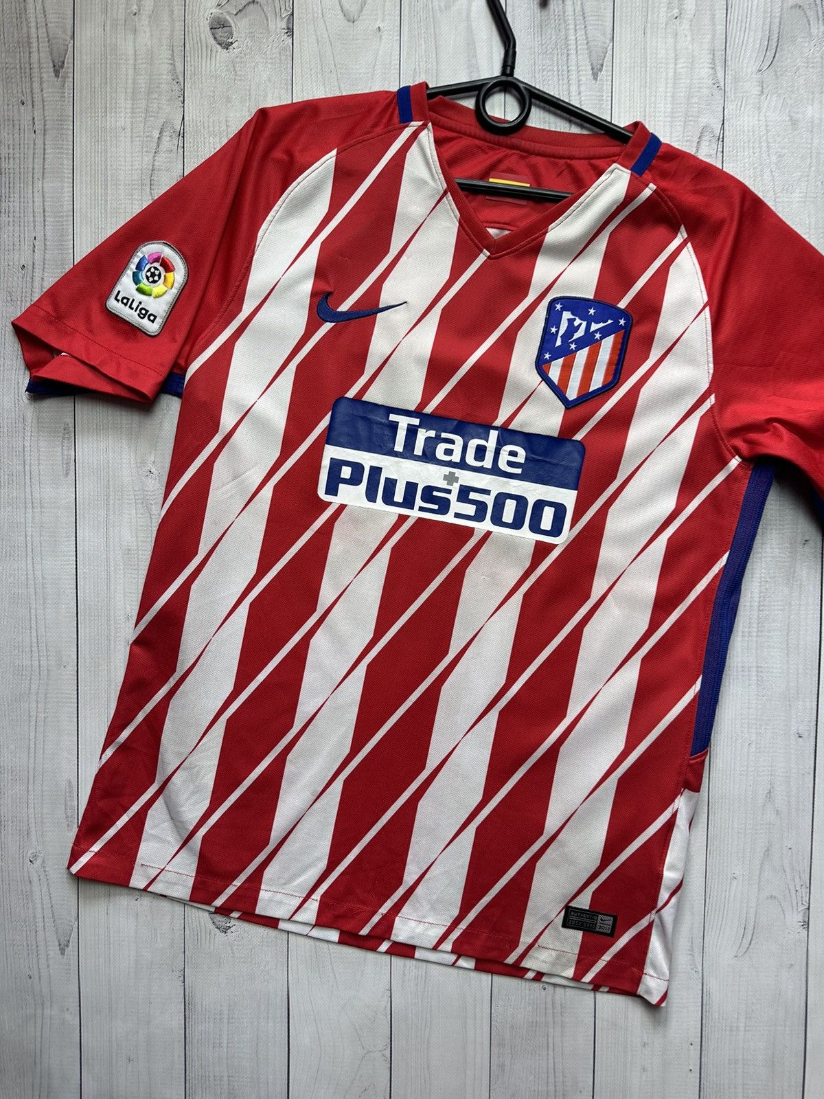 Other Atletico Madrid soccer jersey size M Size US M / EU 48-50 / 2 - 2 Thumbnail