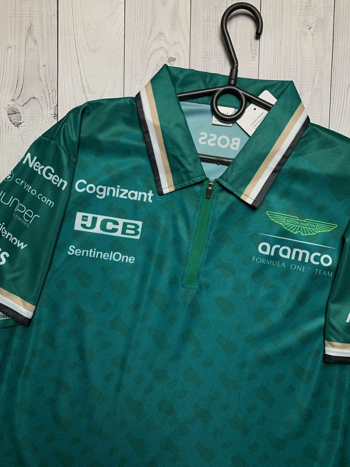 Other Aston Martin boss Racing jersey green logo size M Size US M / EU 48-50 / 2 - 3 Thumbnail