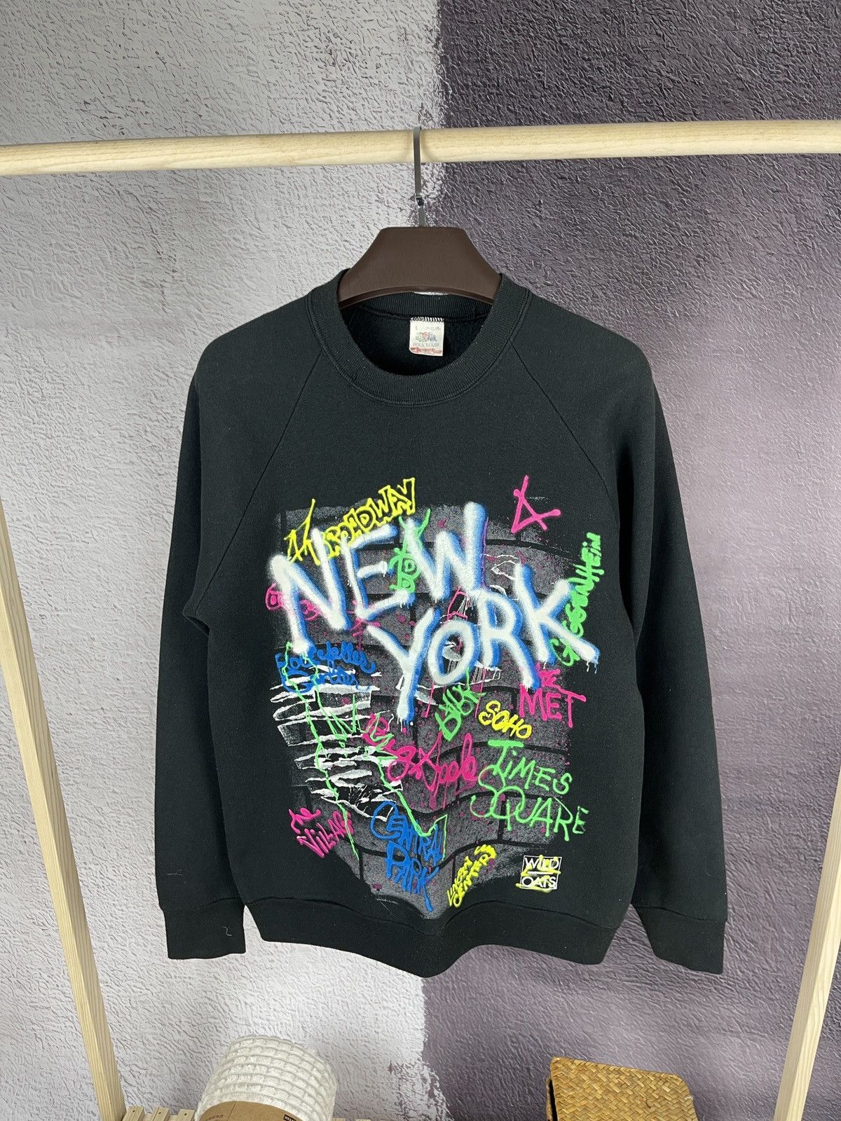 Fruit Of The Loom FOTL Wild Oats vintage 90s New York broadway soho sweatshirt Size US L / EU 52-54 / 3 - 1 Thumbnail