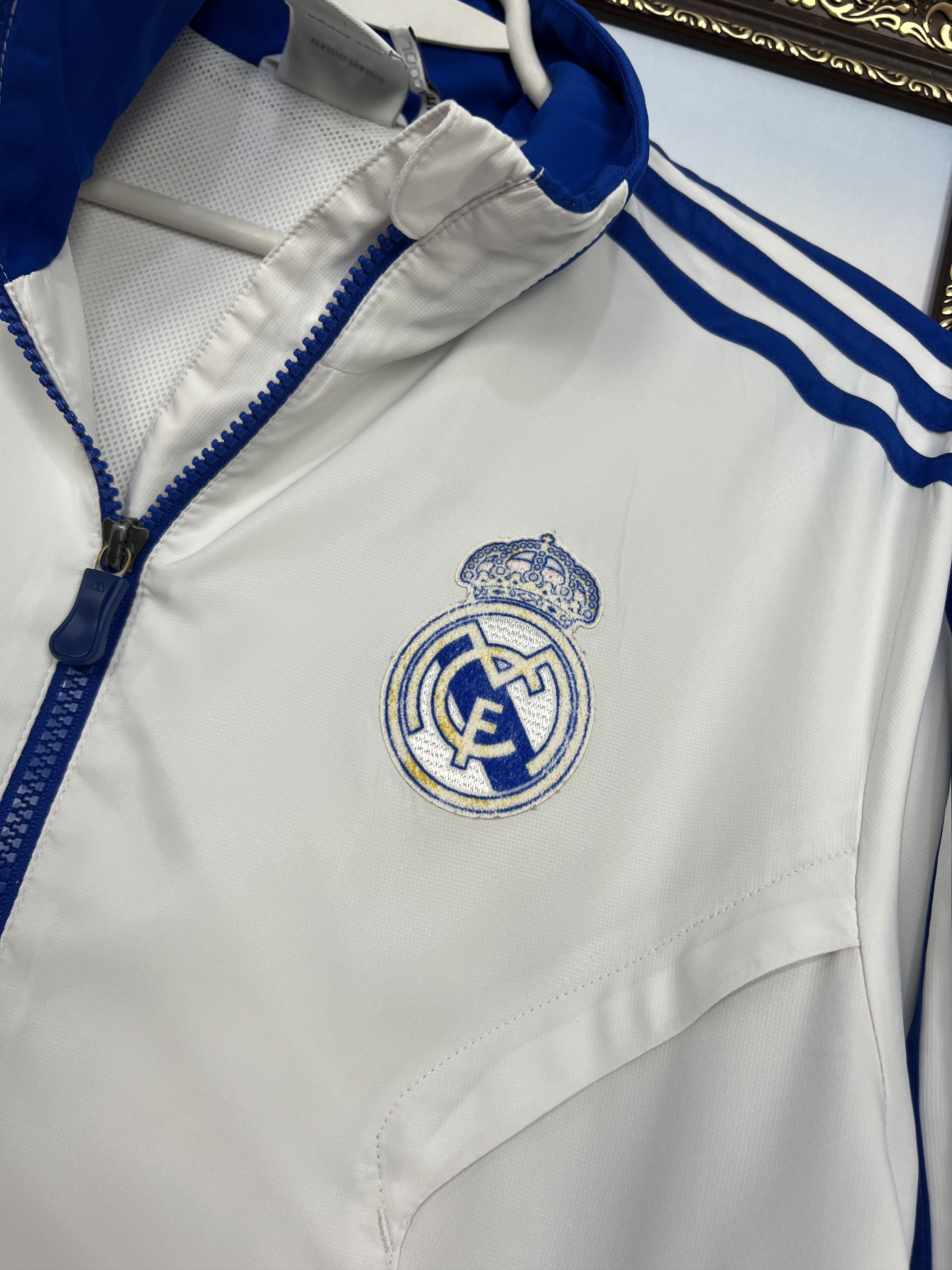 Adidas Vintage Adidas Real Madrid White Football Jacket Soccer Size US M / EU 48-50 / 2 - 4 Thumbnail