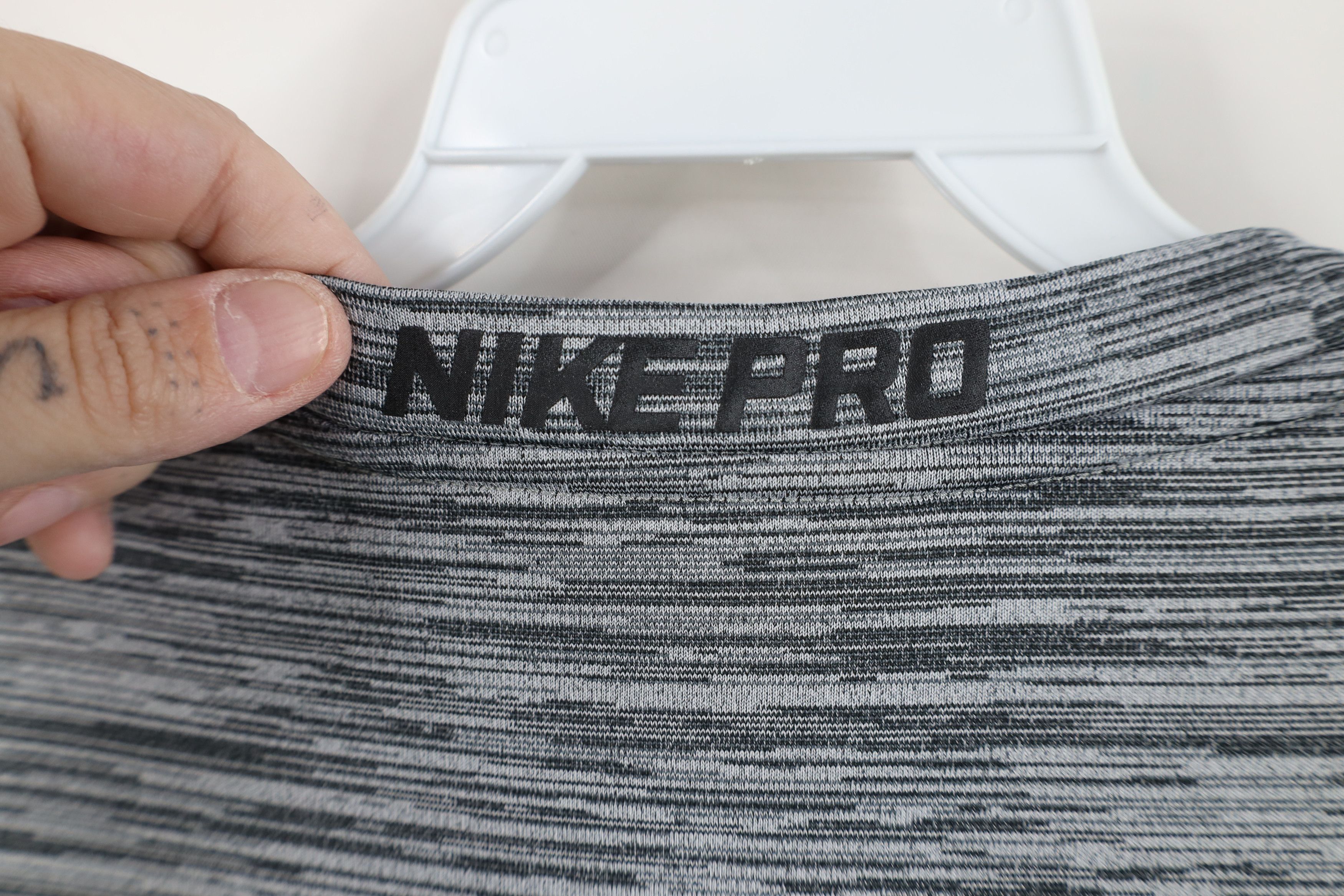 Nike Nike Pro Scott Center Swoosh Training Gym T-Shirt Gray Size US XXL / EU 58 / 5 - 11 Thumbnail