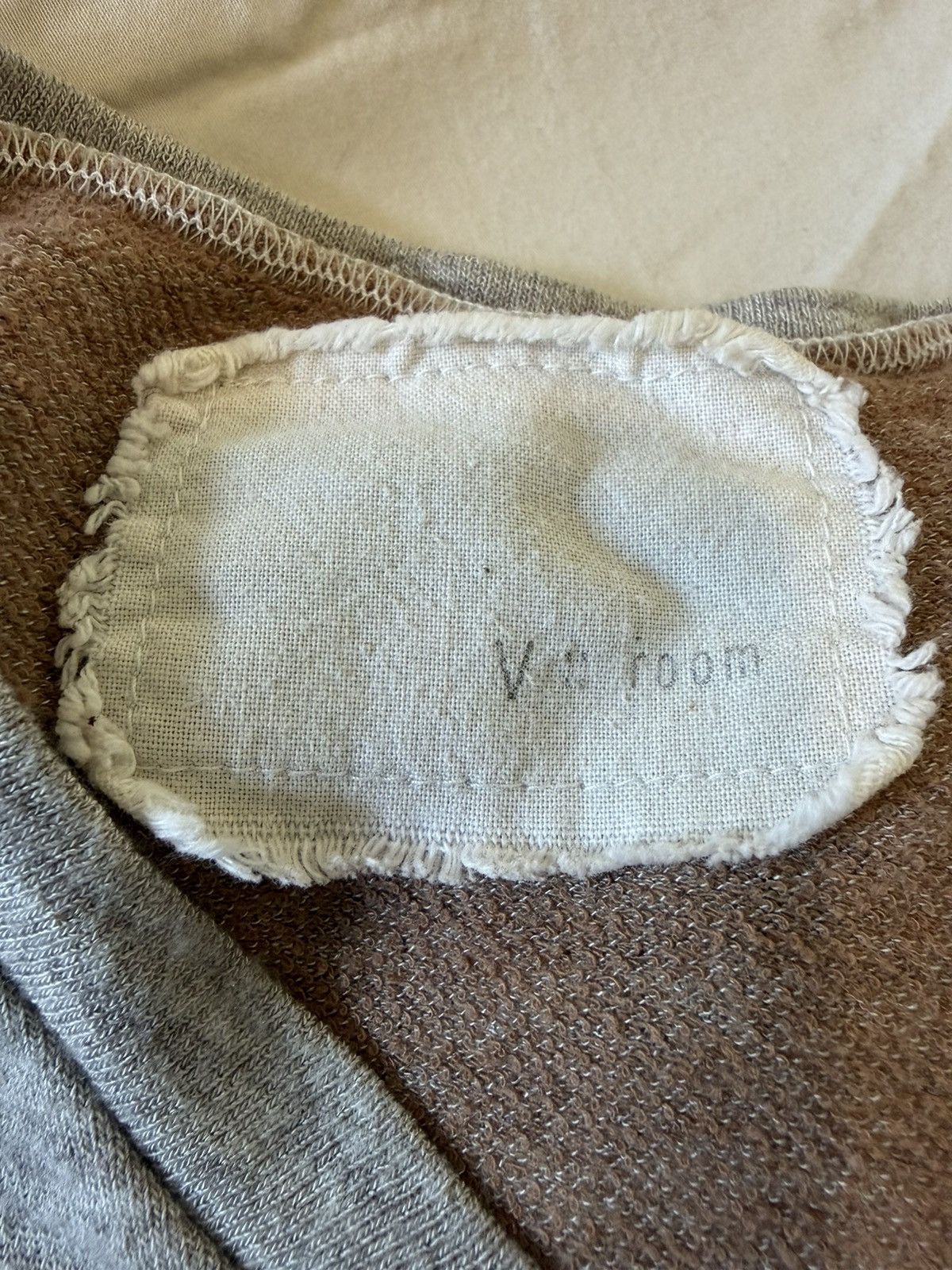 V::Room $250 sweater made in Japan Size US M / EU 48-50 / 2 - 5 Thumbnail