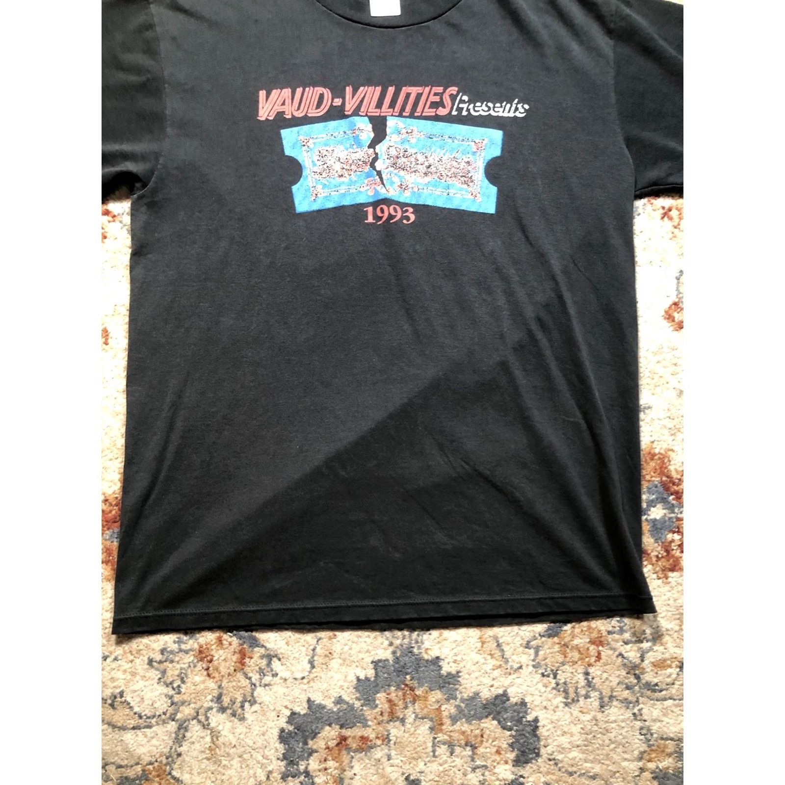 Jerzees VINTAGE Jerzees Shirt Mens L Single Stitch Made In USA 1993 Movie Theater Logo Solid 90s Mens Shirt Size US L / EU 52-54 / 3 - 5 Thumbnail
