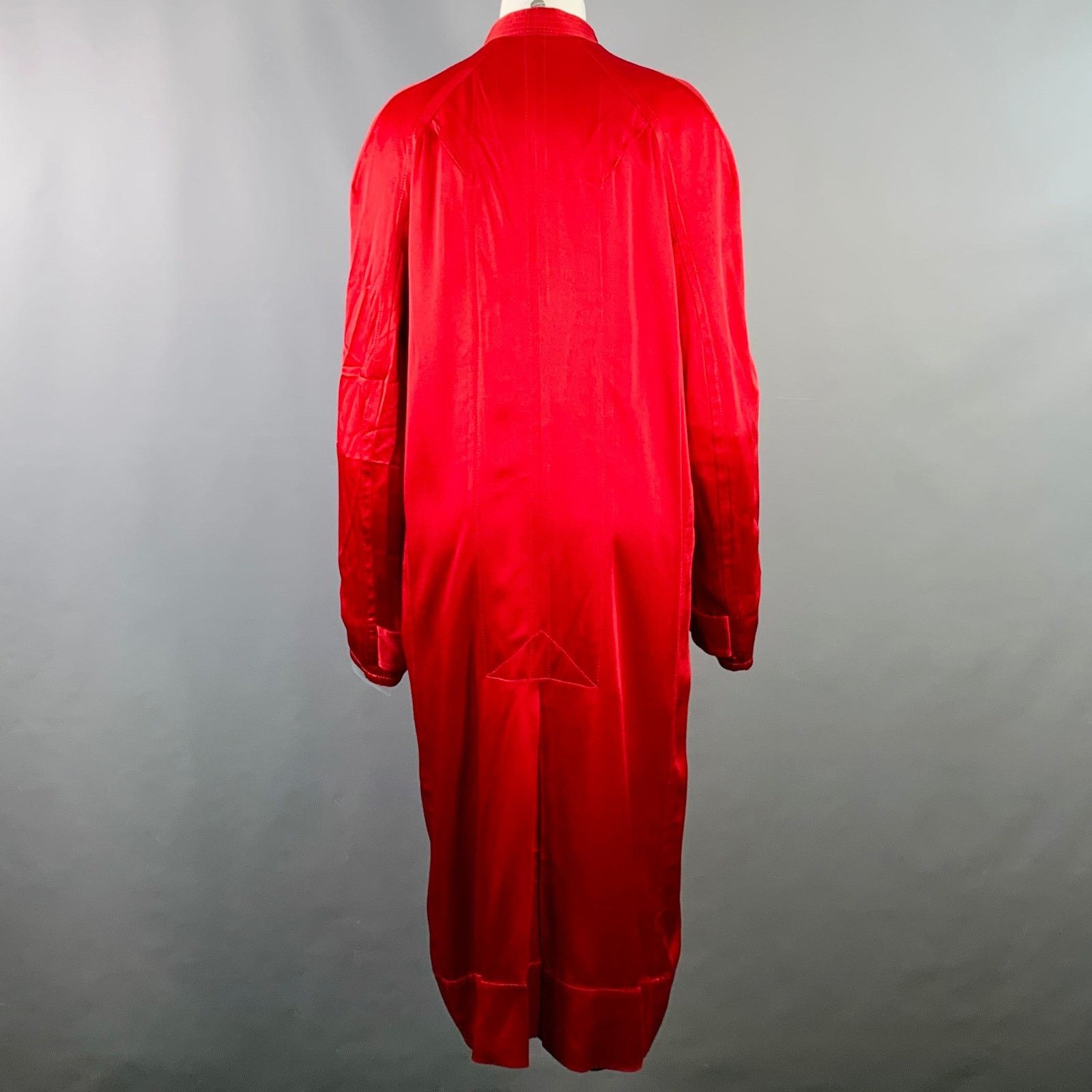 Haider Ackermann HAIDER ACKERMANN Red Acetate Blend Satin Raglan Sleeve Coat Size XXS / US 00 / IT 34 - 3 Thumbnail
