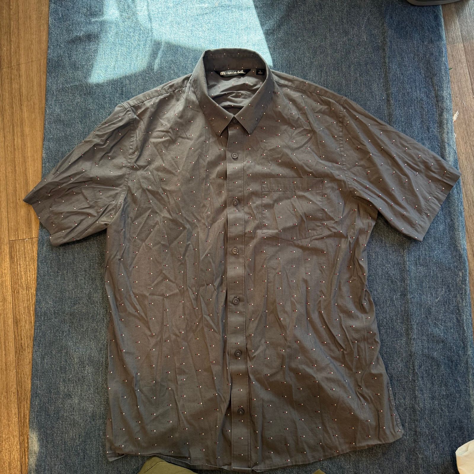 TravisMathew Travis Matthew Polka Dot button up Size Large Size US L / EU 52-54 / 3 - 1 Thumbnail