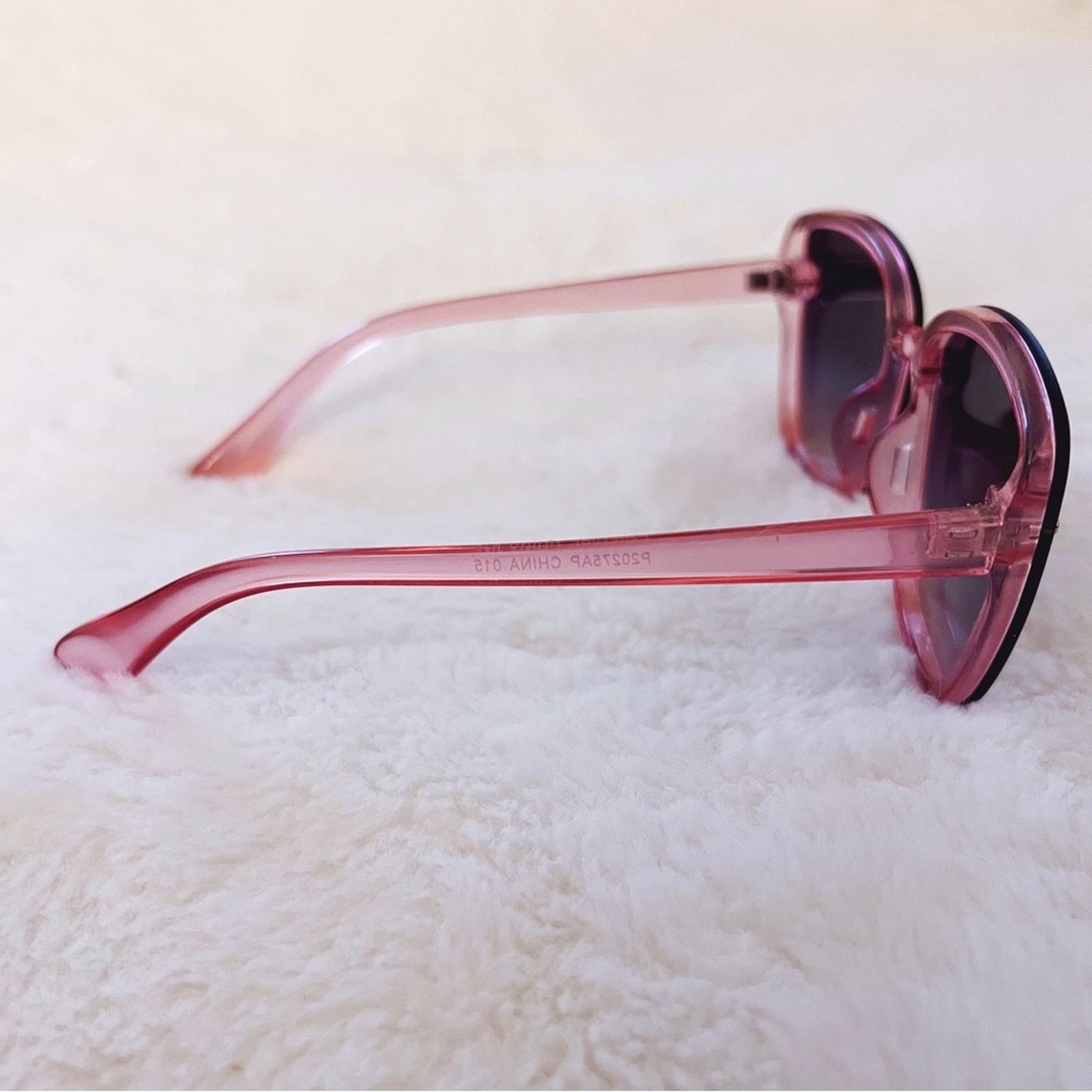 Other Giselle Black & Pink Oversized Cat Eye Sunglasses Size ONE SIZE - 10 Thumbnail